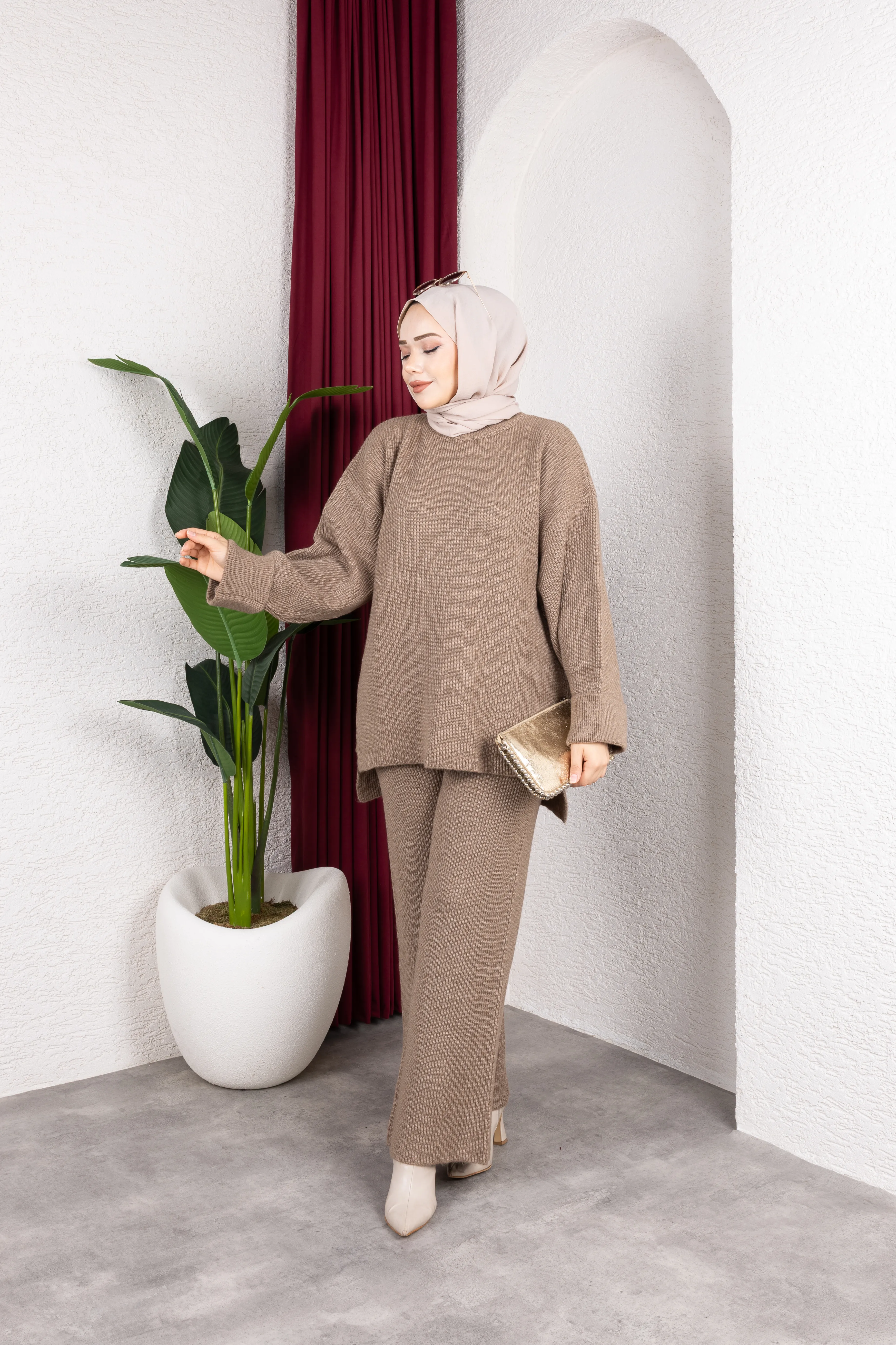 Sık Dokuma Pantolonlu Takım Bej