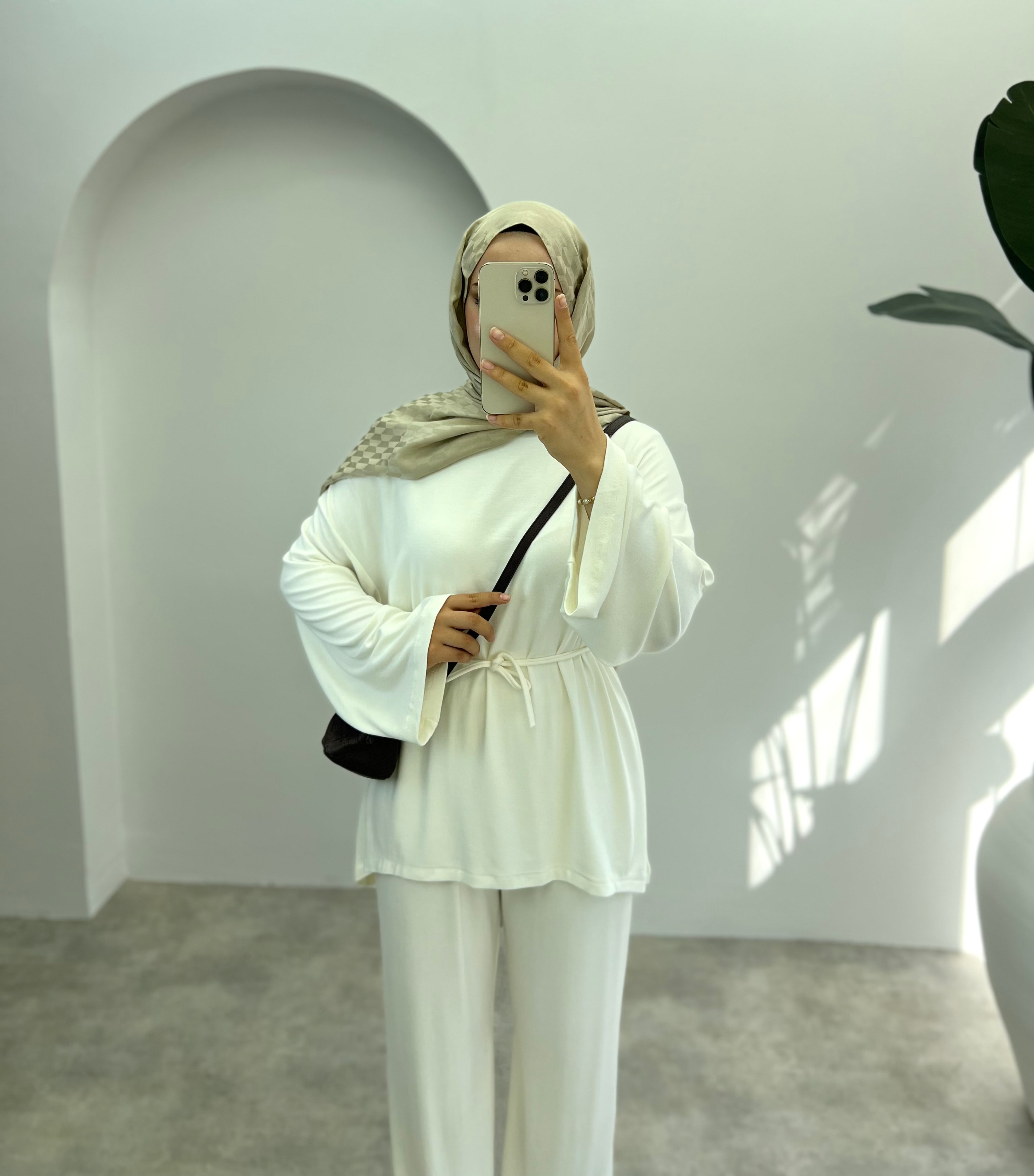 Bağlama Detaylı Mona Takım Beyaz 