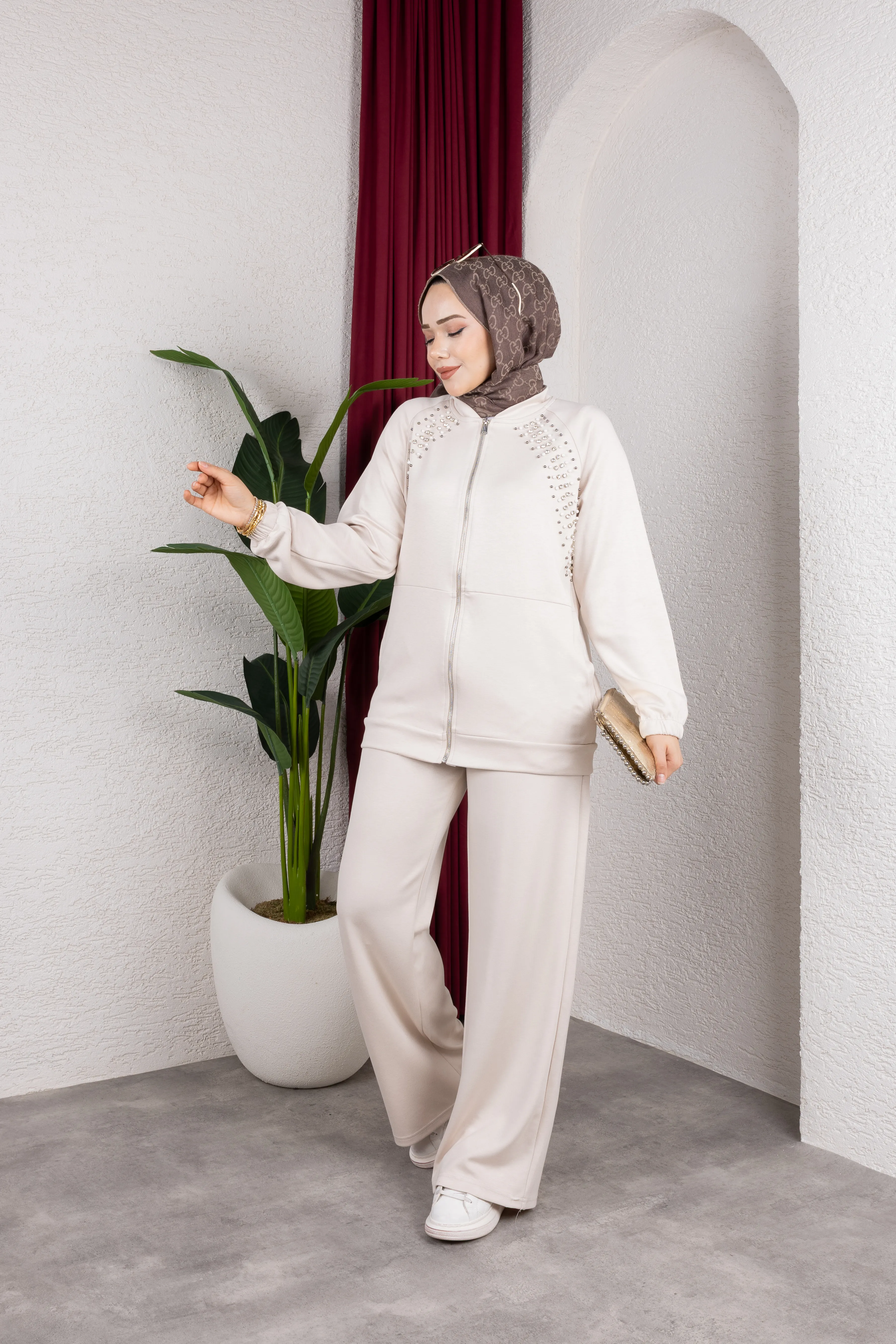 Oysh Premium Taşlı Takım Ekru