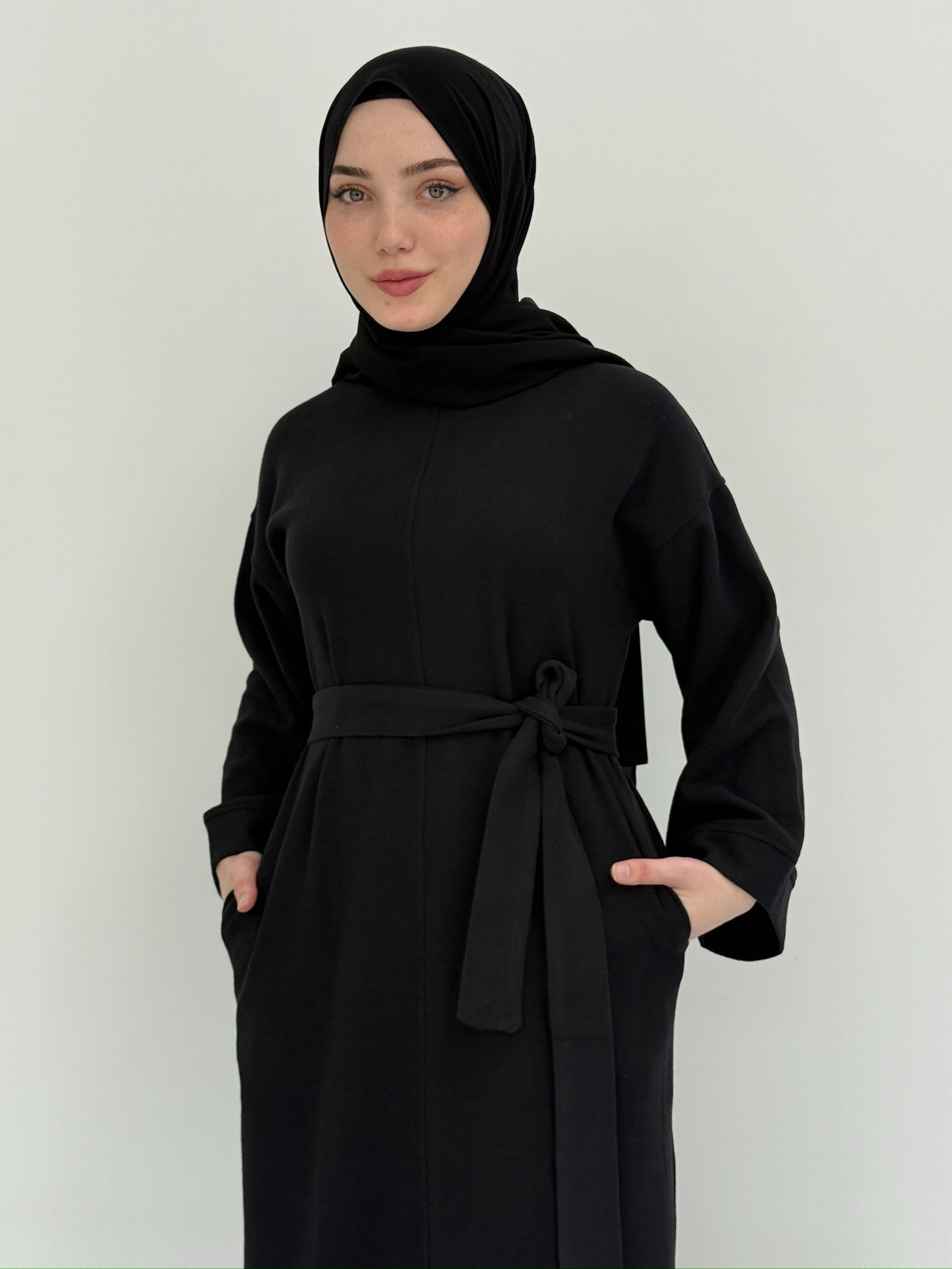 SİYAH ÖRME ELBİSE