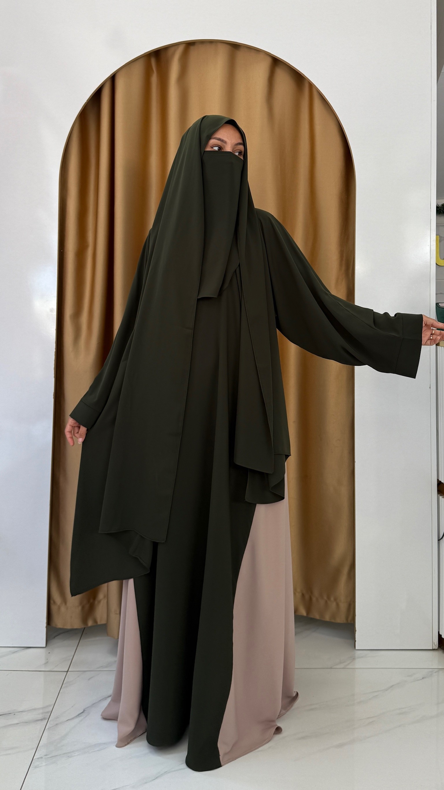 NİSA ABAYA HAKİ YEŞİLİ