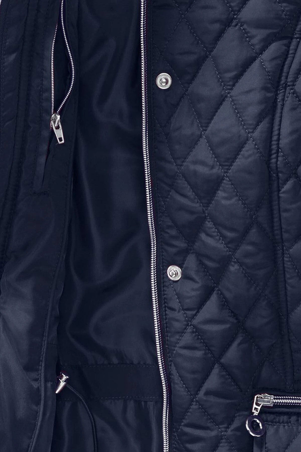 Kapitone Mont, Lacivert