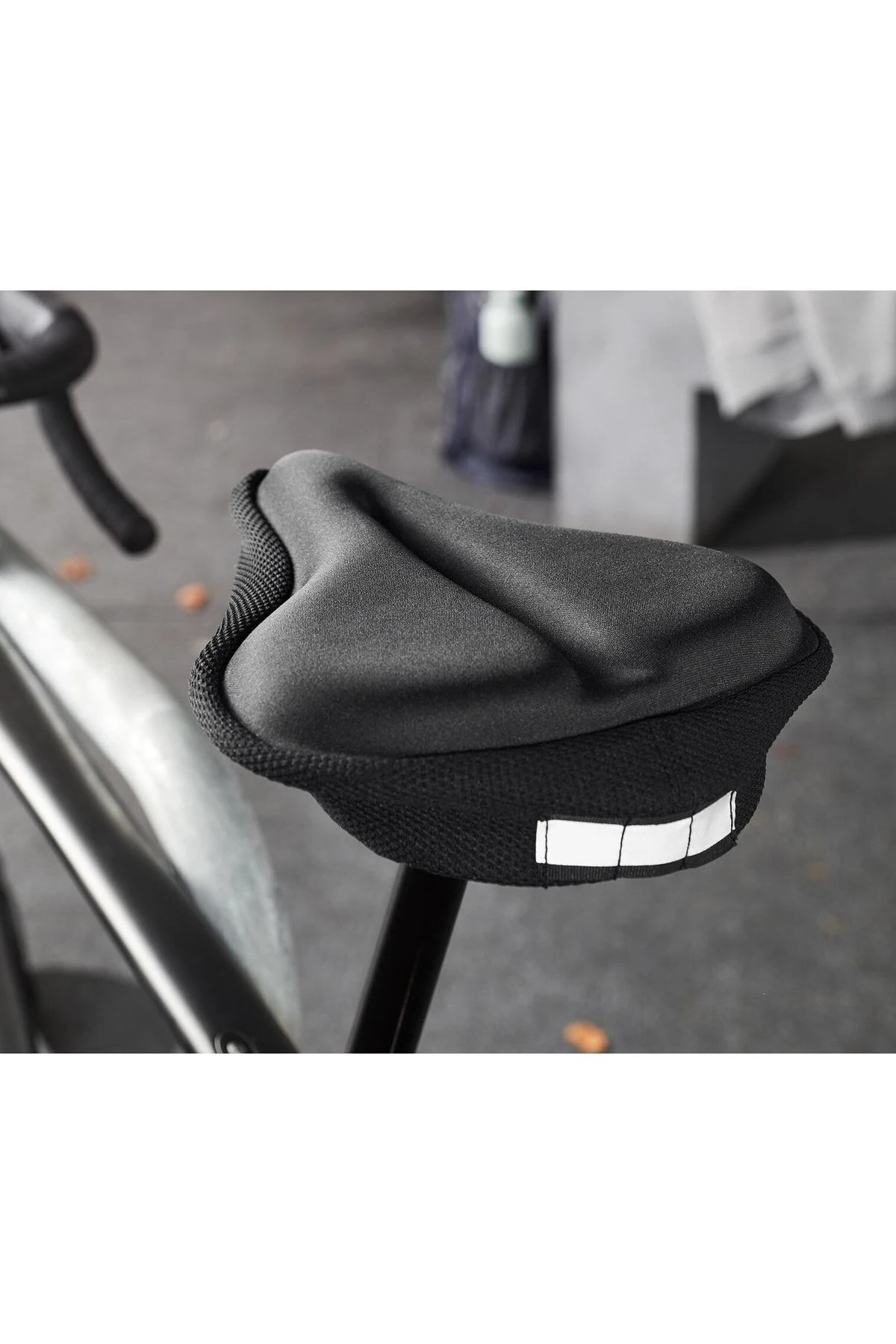 Hafıza Süngerli Sele Kılıfı, Siyah