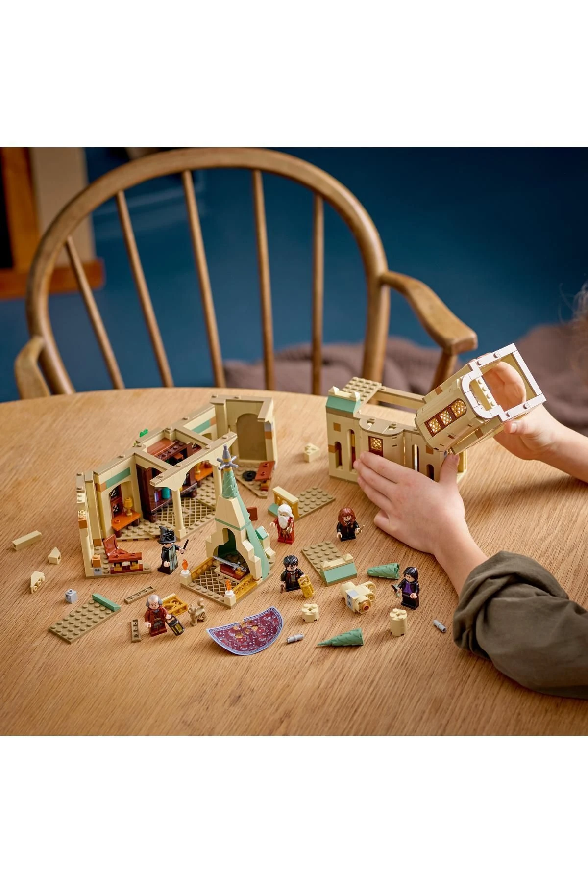 ® Harry Potter™ Hogwarts™: Dumbledore’un Ofisi 76402 - 8 Yaş ve Üzeri İçin Yapım Seti(654 Parça)