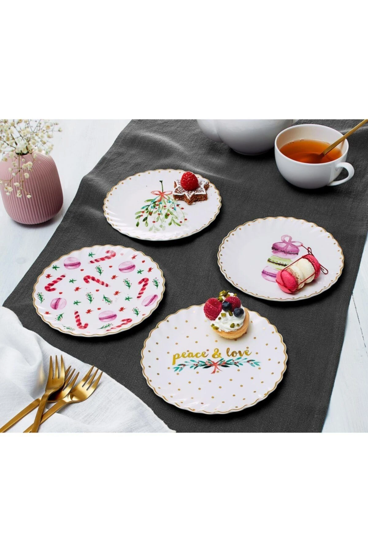 Parlak Altın Rengi Süslemeli Tatlı Tabağı Seti