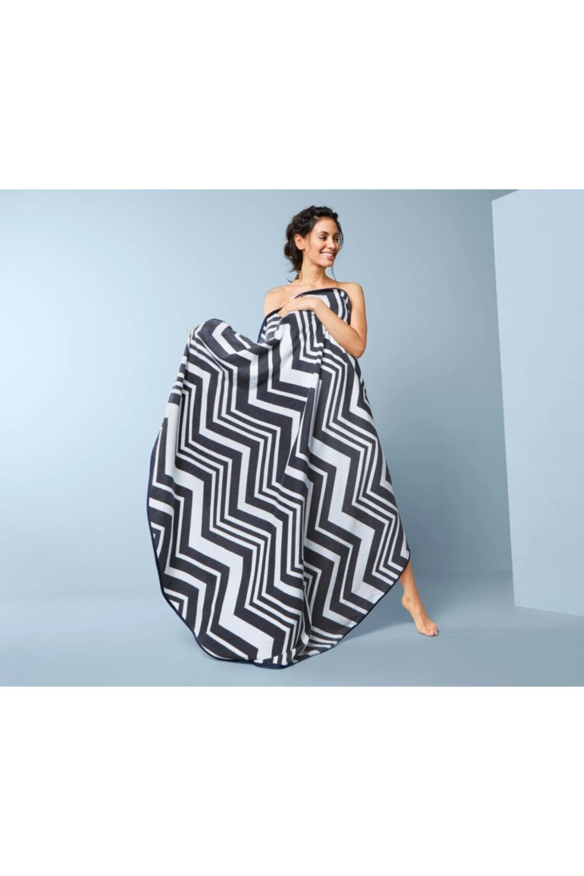 Elmas Tasarımlı Yuvarlak Xl Banyo Havlusu