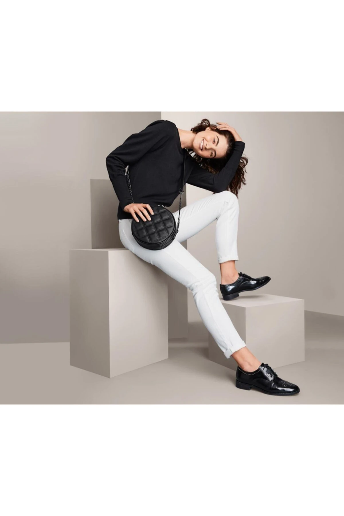 Kadın Yuvarlak Omuz Çantası