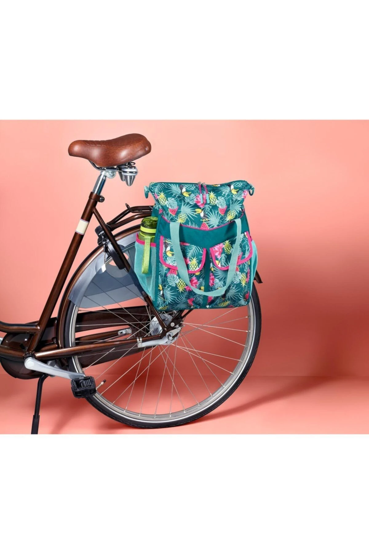 Bisiklet Ve Omuz Çantası