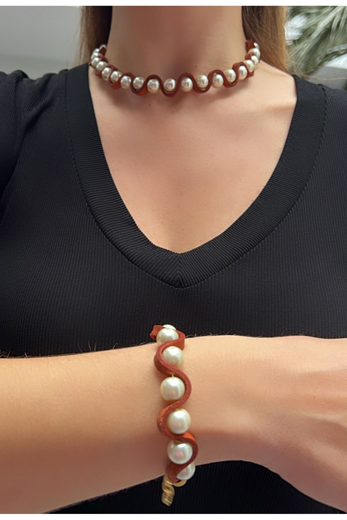 Şık Deri Ve Inci Choker Kolye Bileklik Seti
