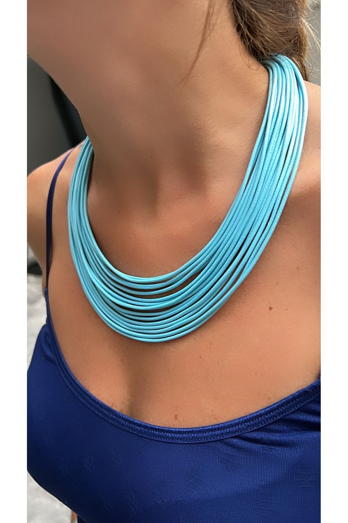 Baby Blue Multi-Look Low-cut Necklace