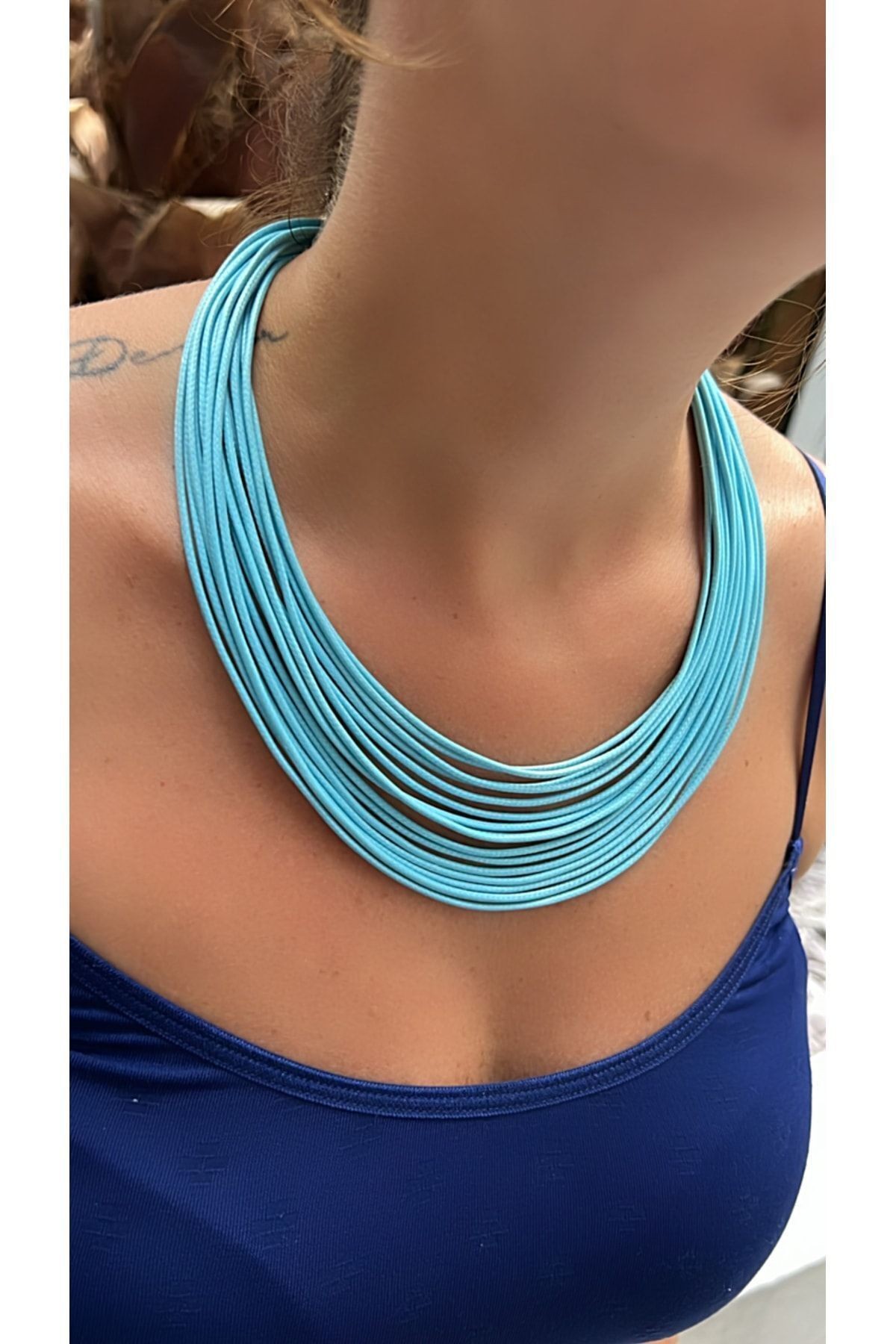 Baby Blue Multi-Look Low-cut Necklace