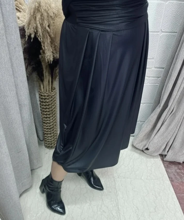 Deri Görünümlü Yumuşacık İtalyan Etek