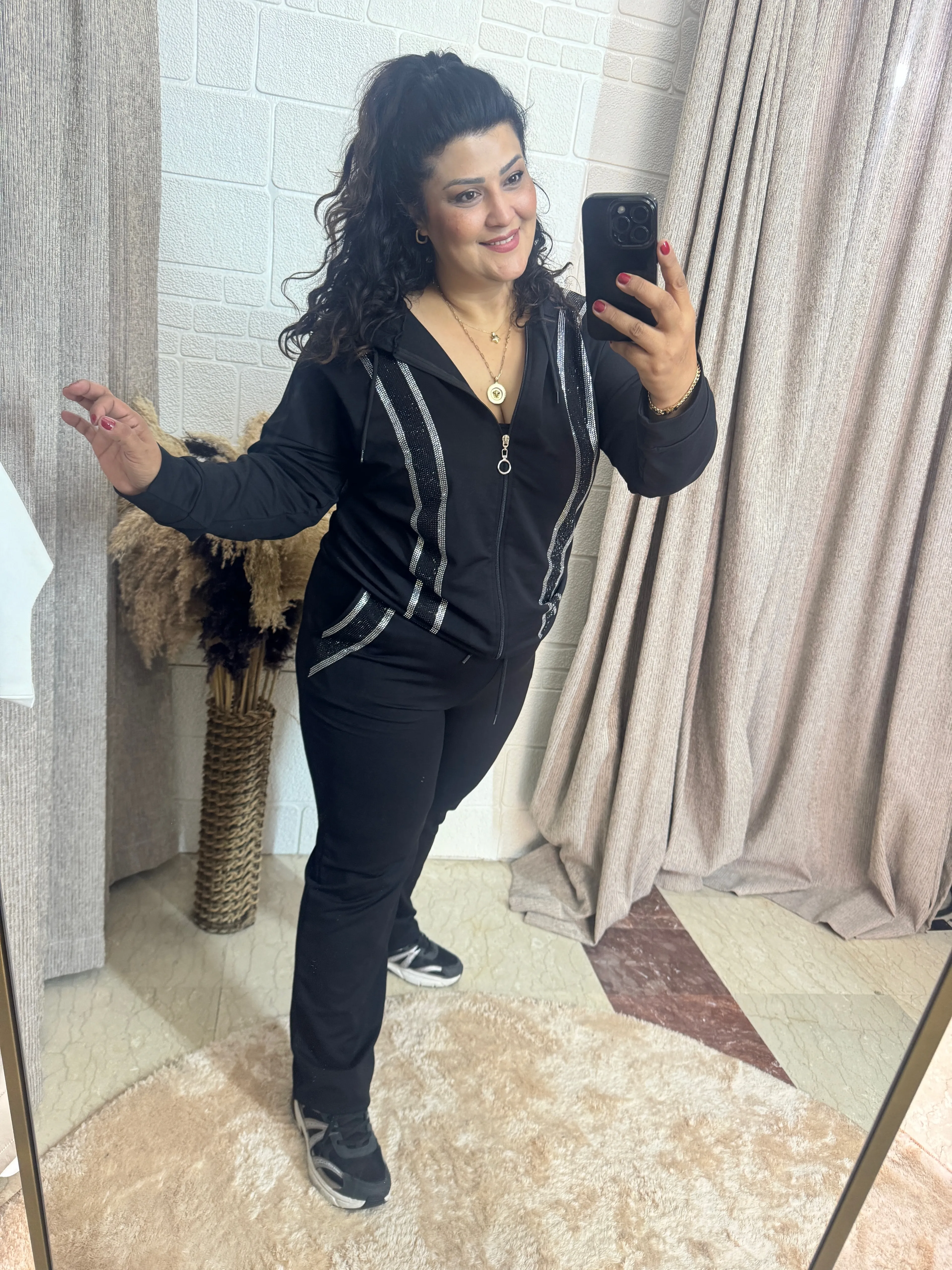 Taş İşlemeli Eşofman Takımı