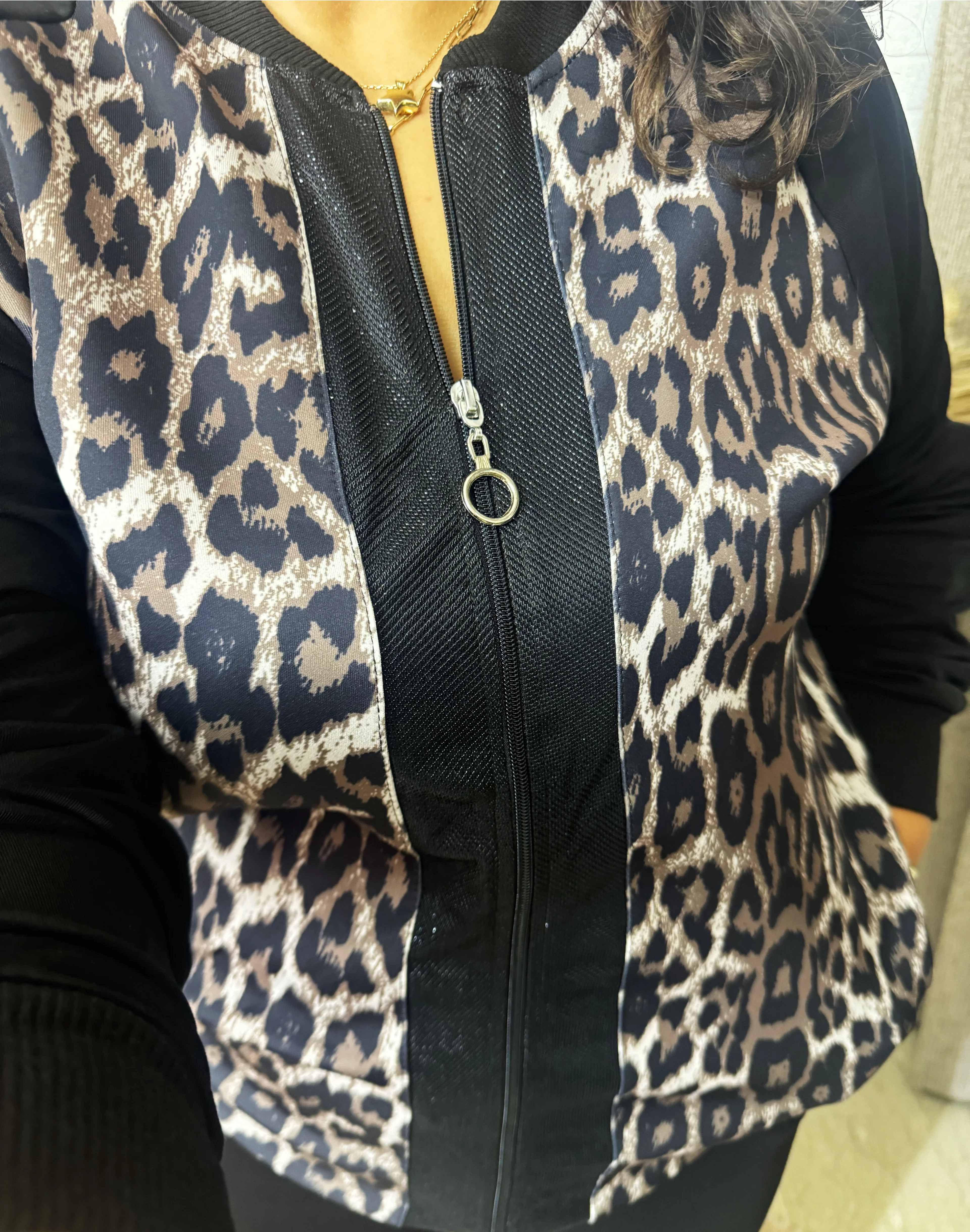 Leoparlı Kol Detaylı Eşofman Takımı