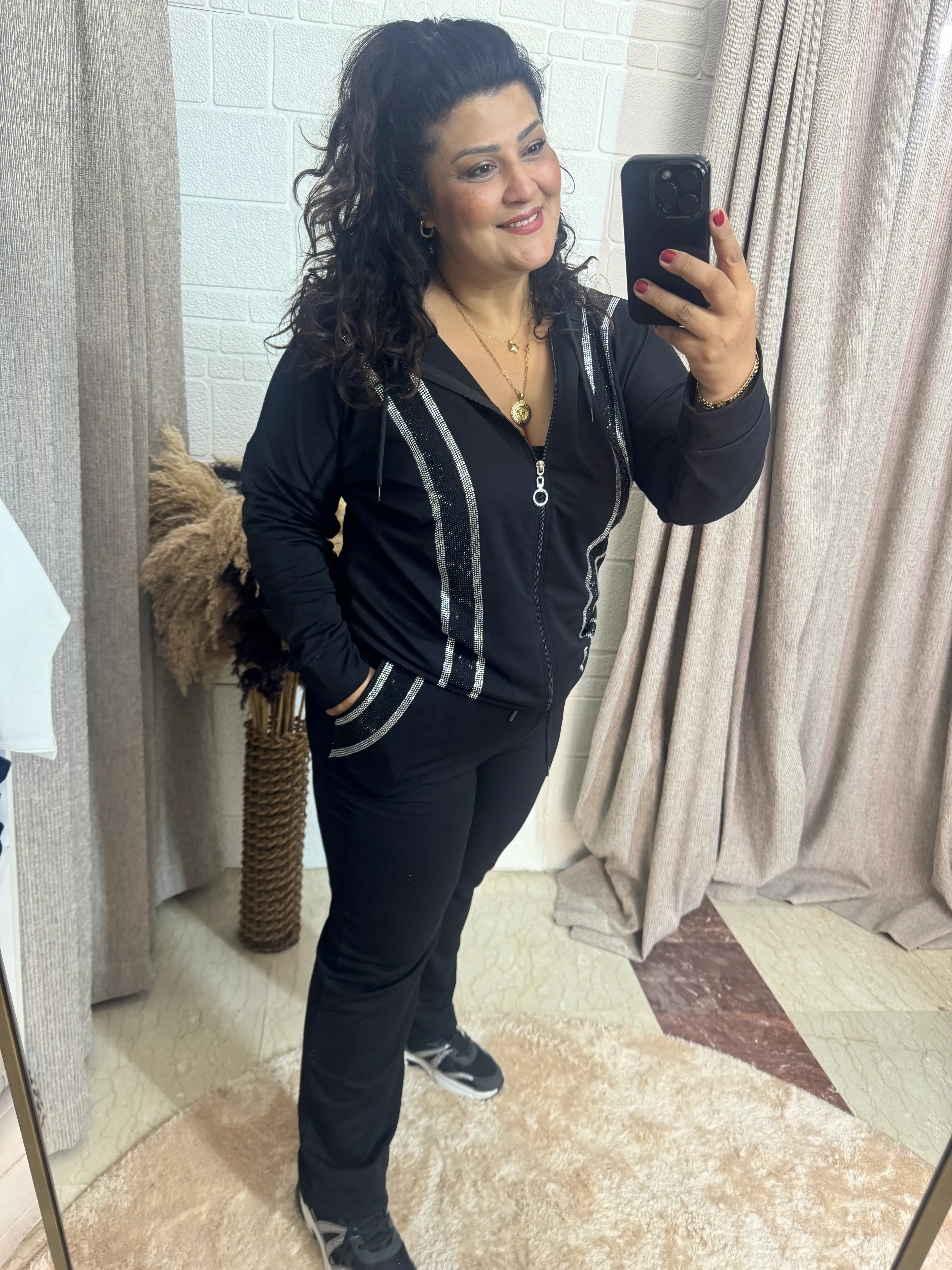 Taş İşlemeli Eşofman Takımı