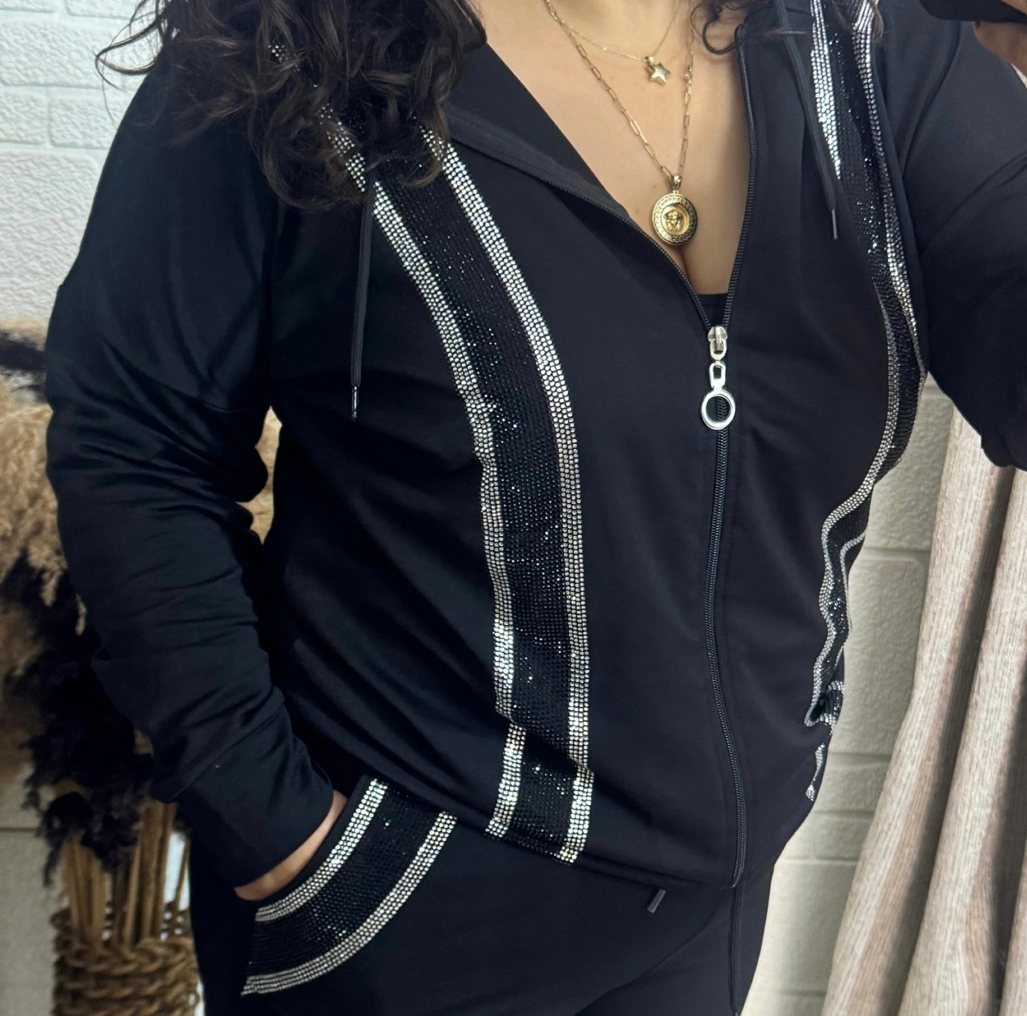 Taş İşlemeli Eşofman Takımı