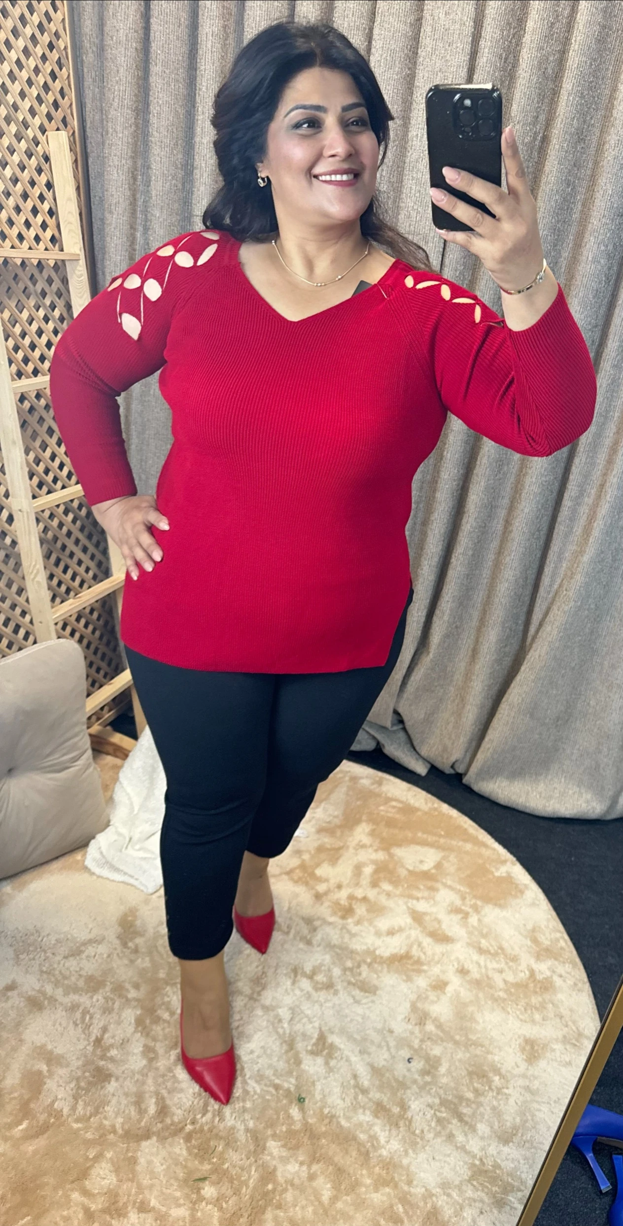 Kazak Omuz Baklava V Yaka Kırmızı