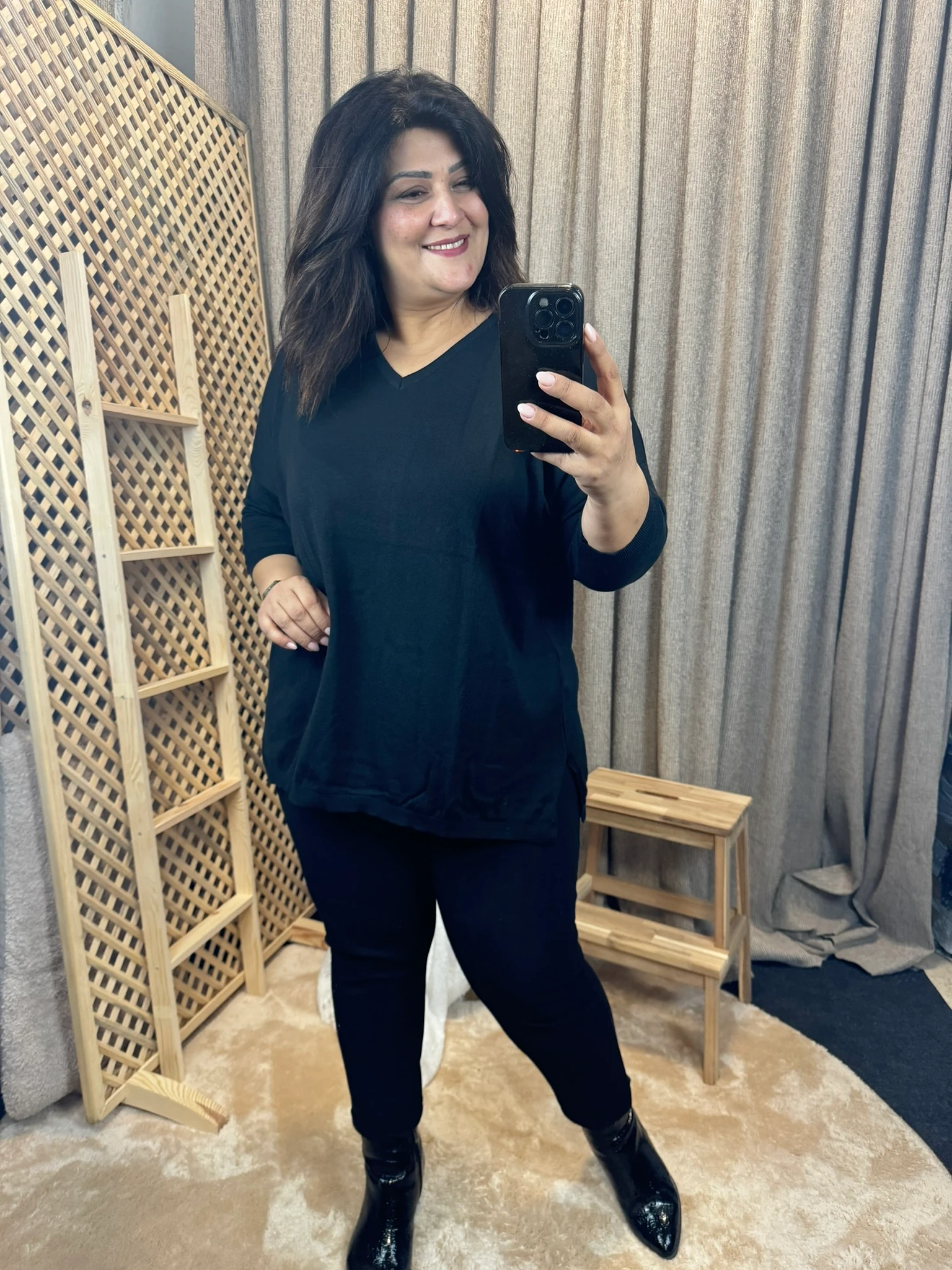 İnce Triko Salaş V Yaka Pamuklu Siyah