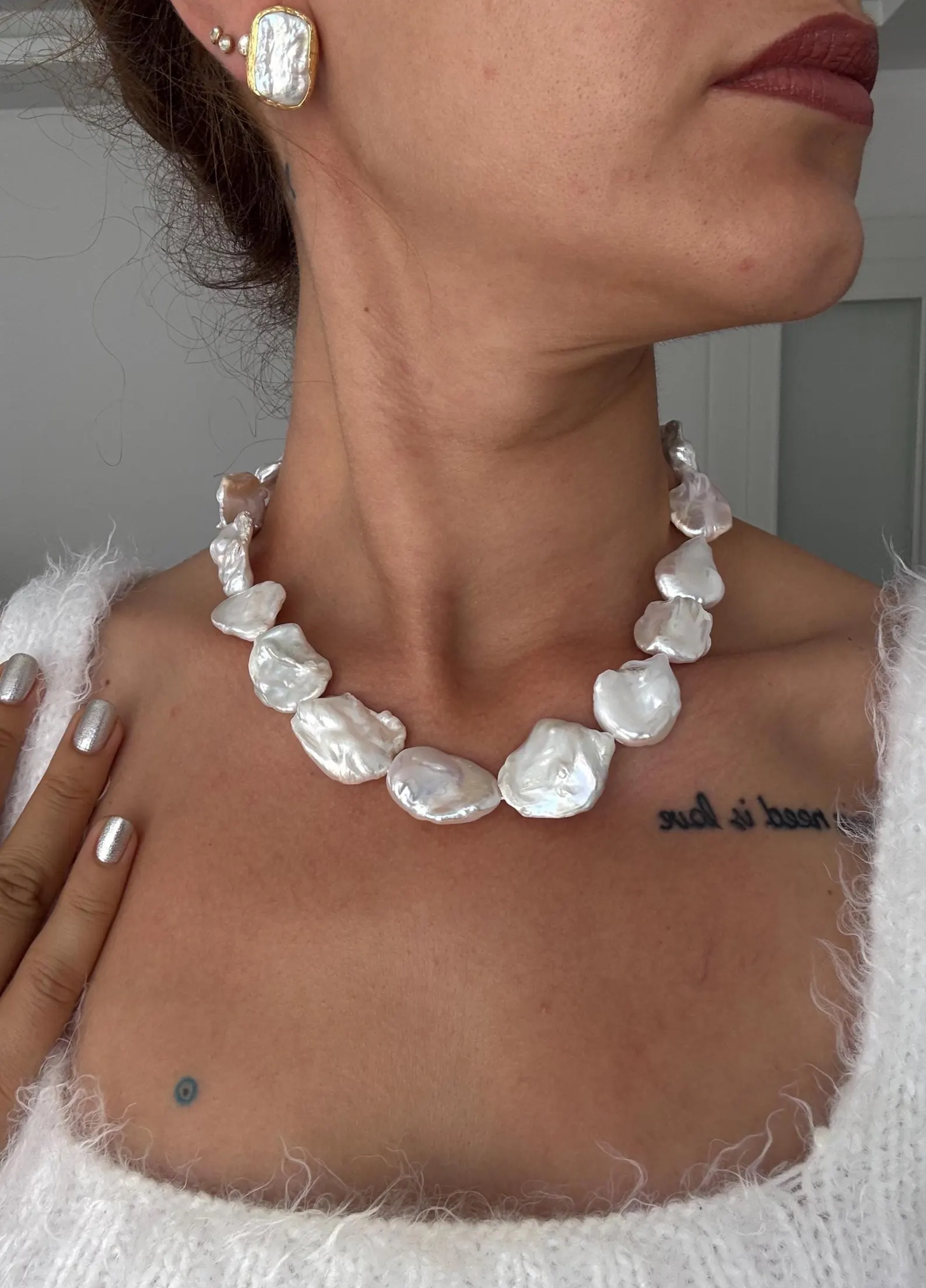 Düzensiz Kare İnci Barok El Örme Kolye