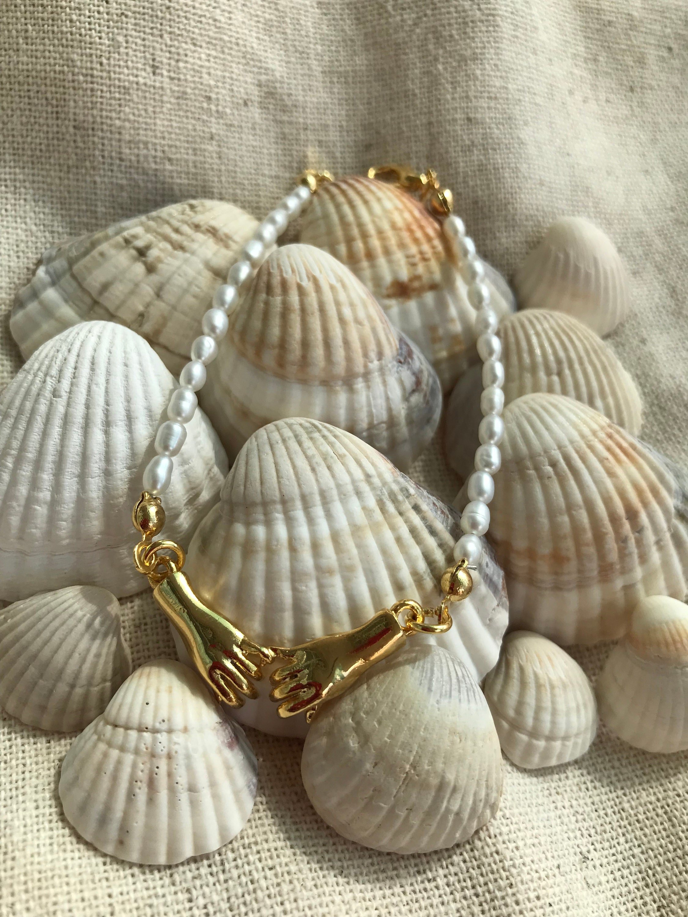 Natural Pearl Hands Bracelet
