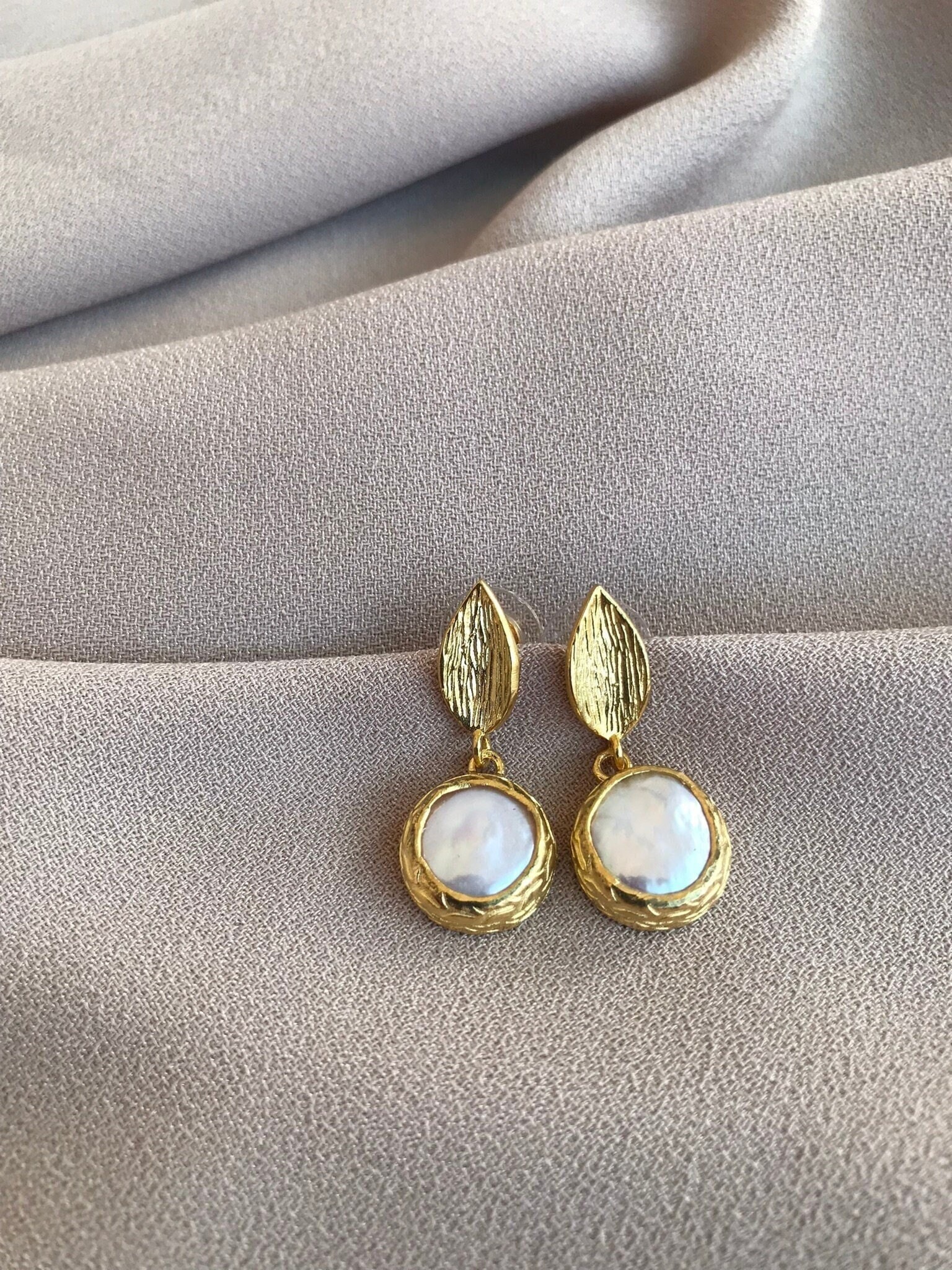 Yaprak Tasarım İnci Küpe