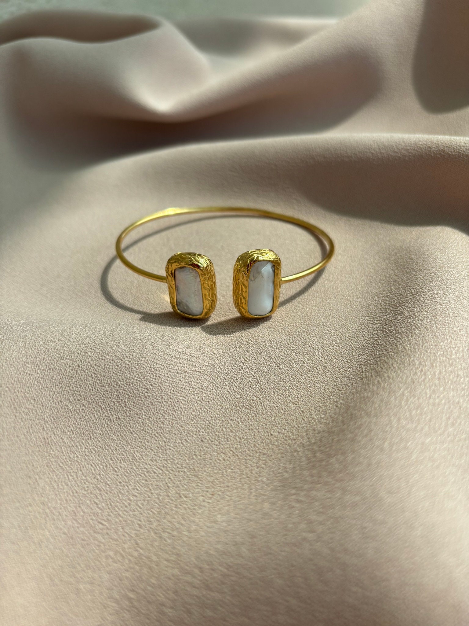 Çift Başlı Kare İnci Bileklik