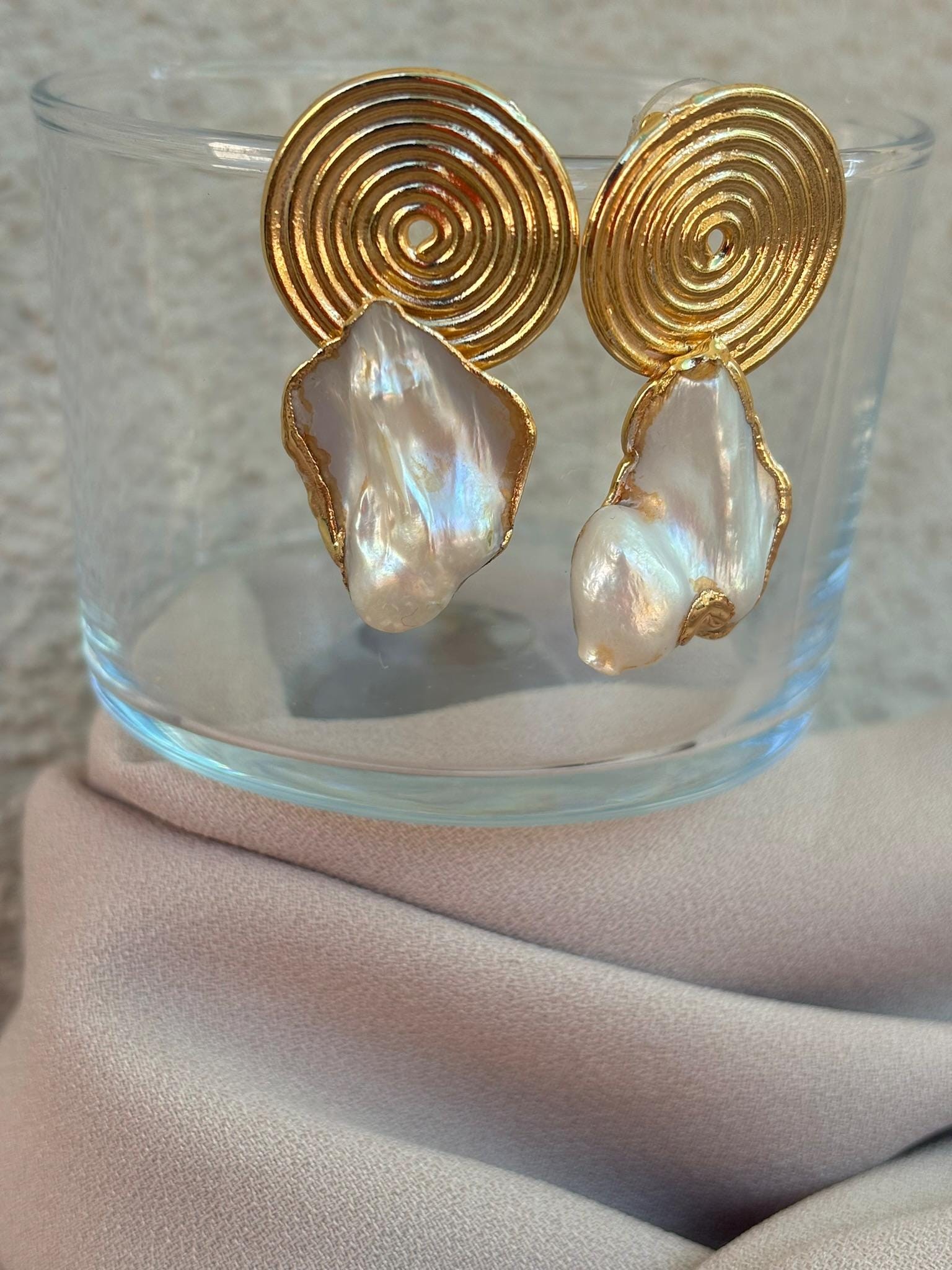 Kemik İnci Spiral Küpe