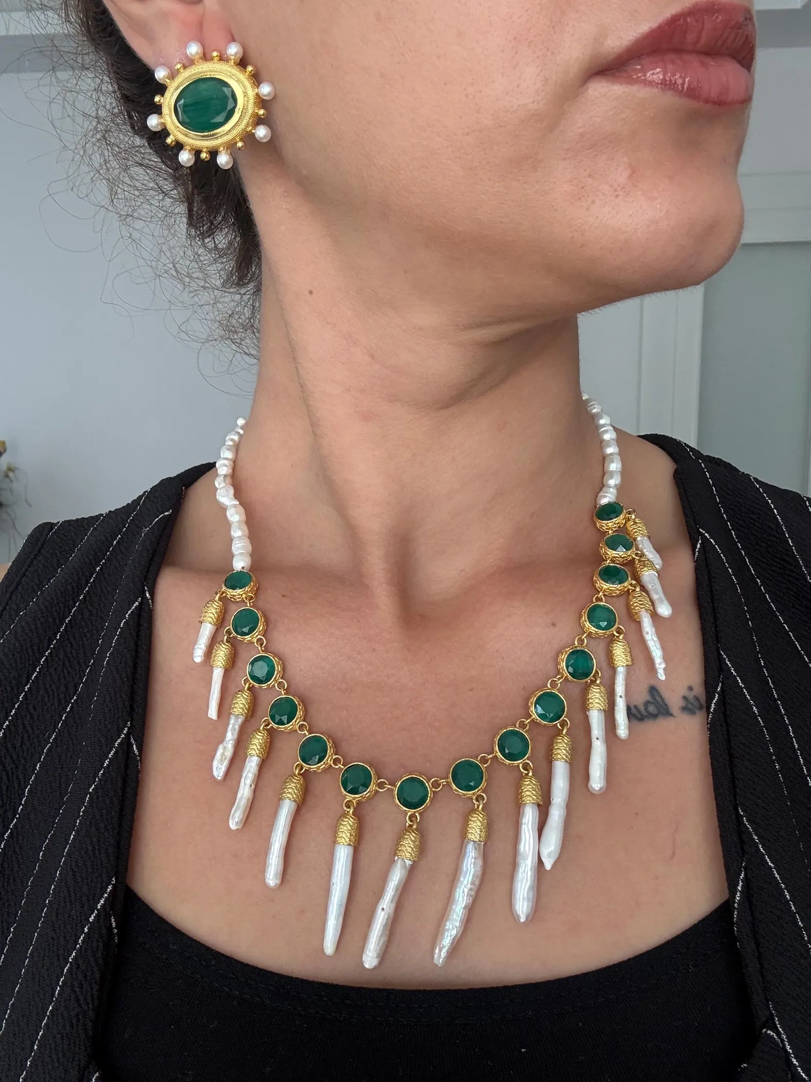 Yatay Oval Kedi Gözü Taş Küpeler