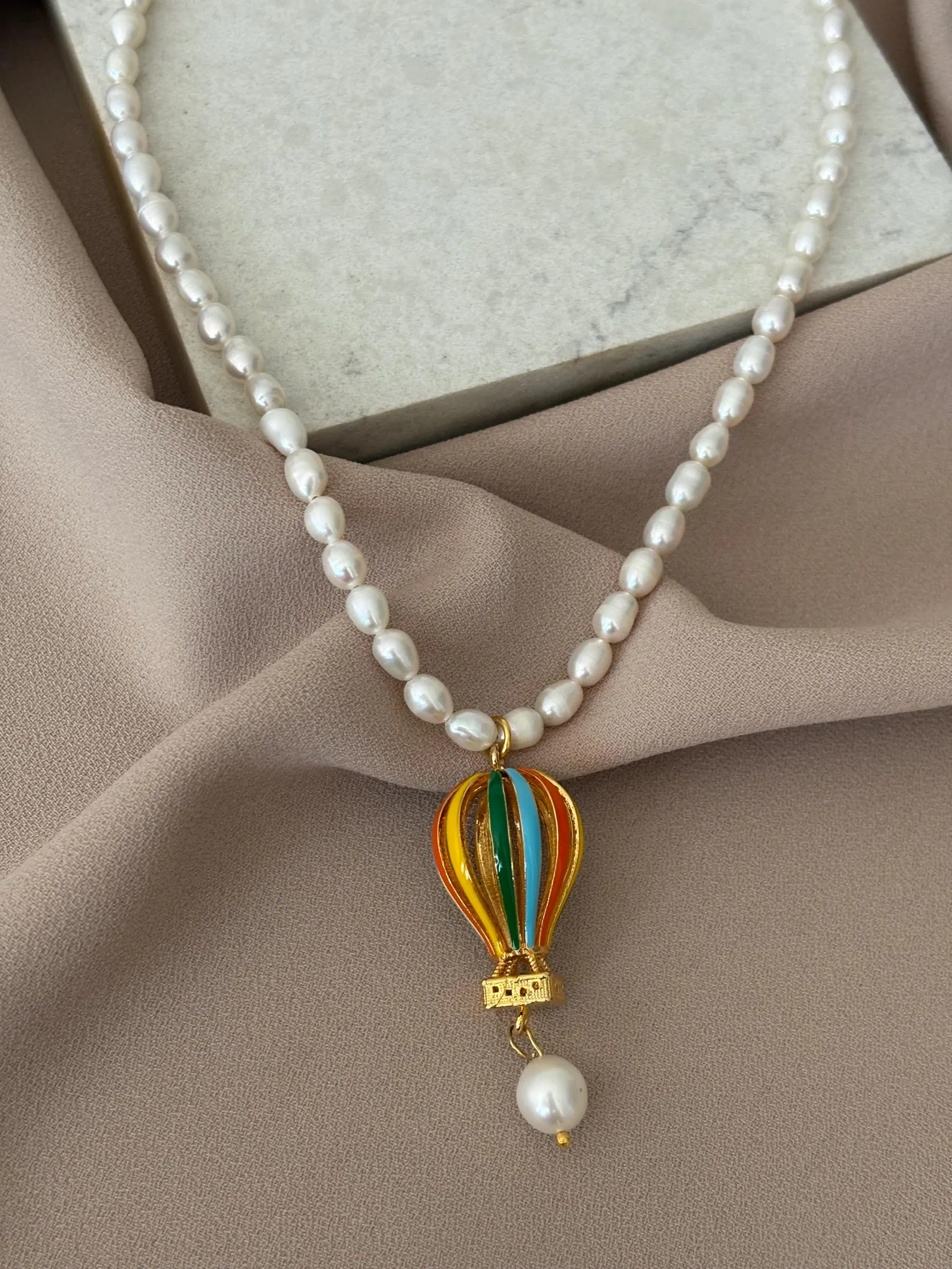 Renkli Balon Doğal İnci Tasarım Kolye