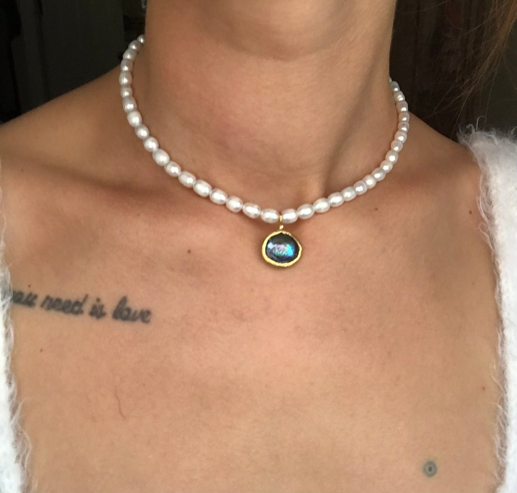 NEW ! Black and White Pearl Necklace