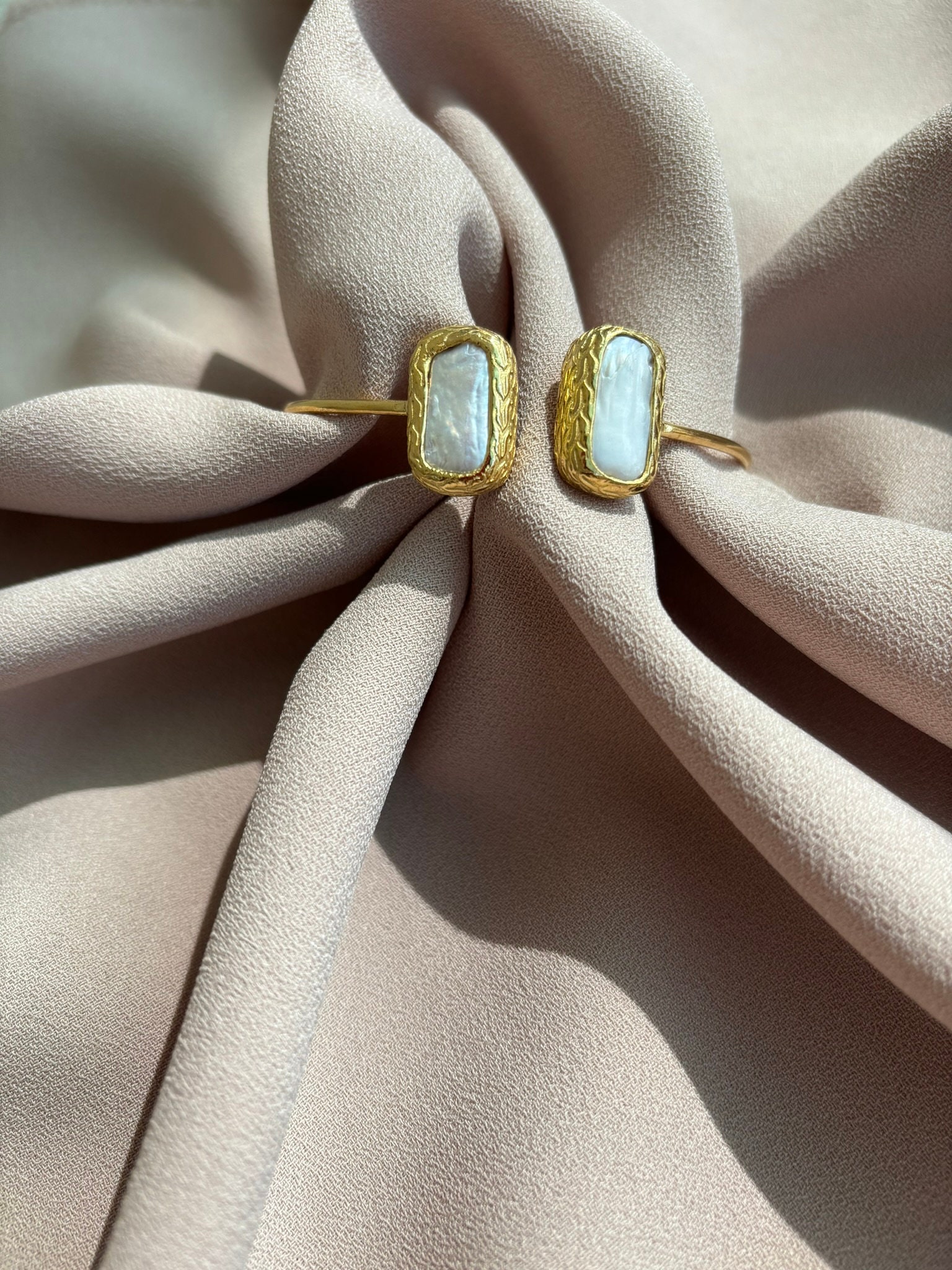 Çift Başlı Kare İnci Bileklik