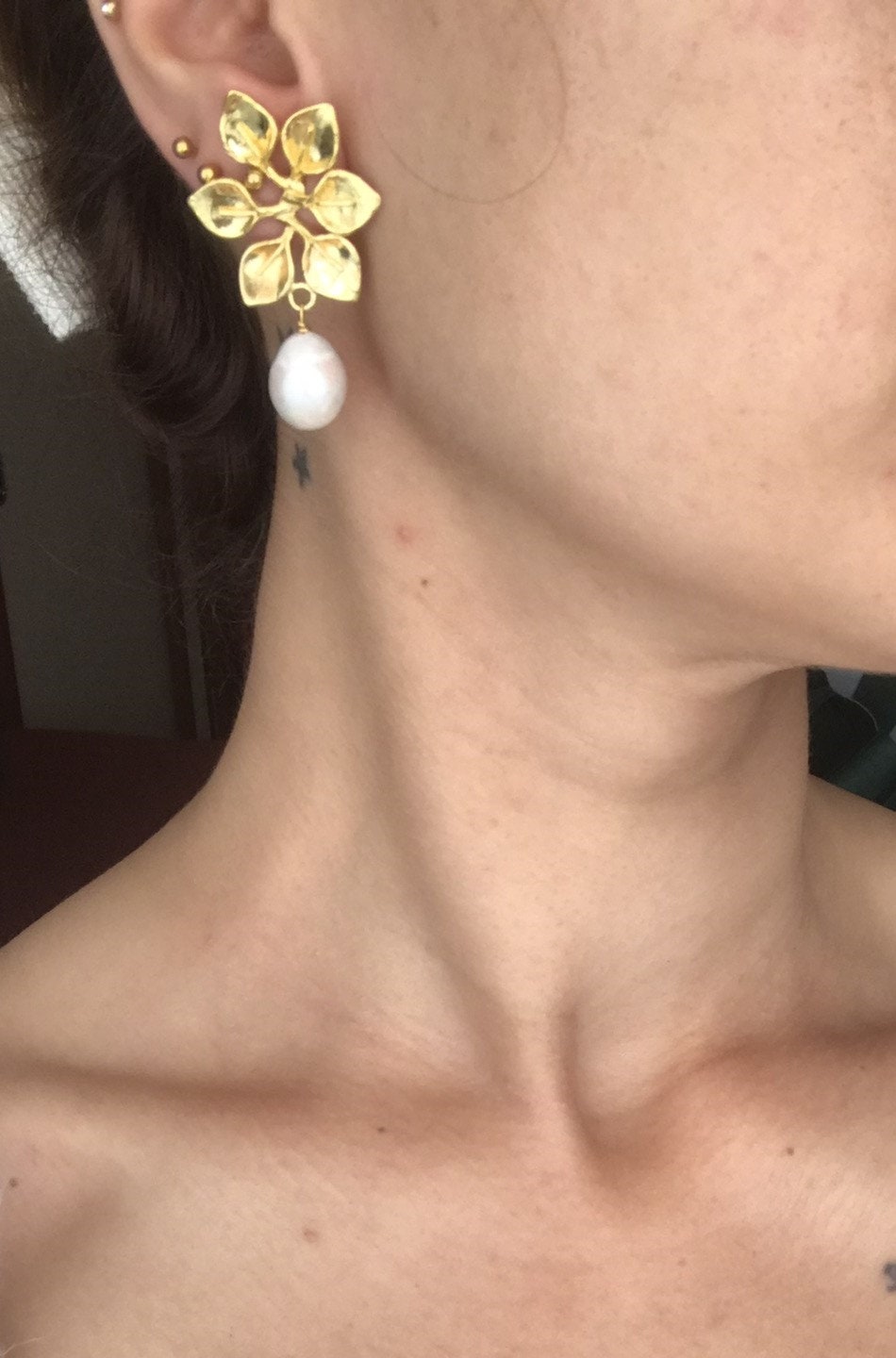 Altı Yapraklı İnci Küpe