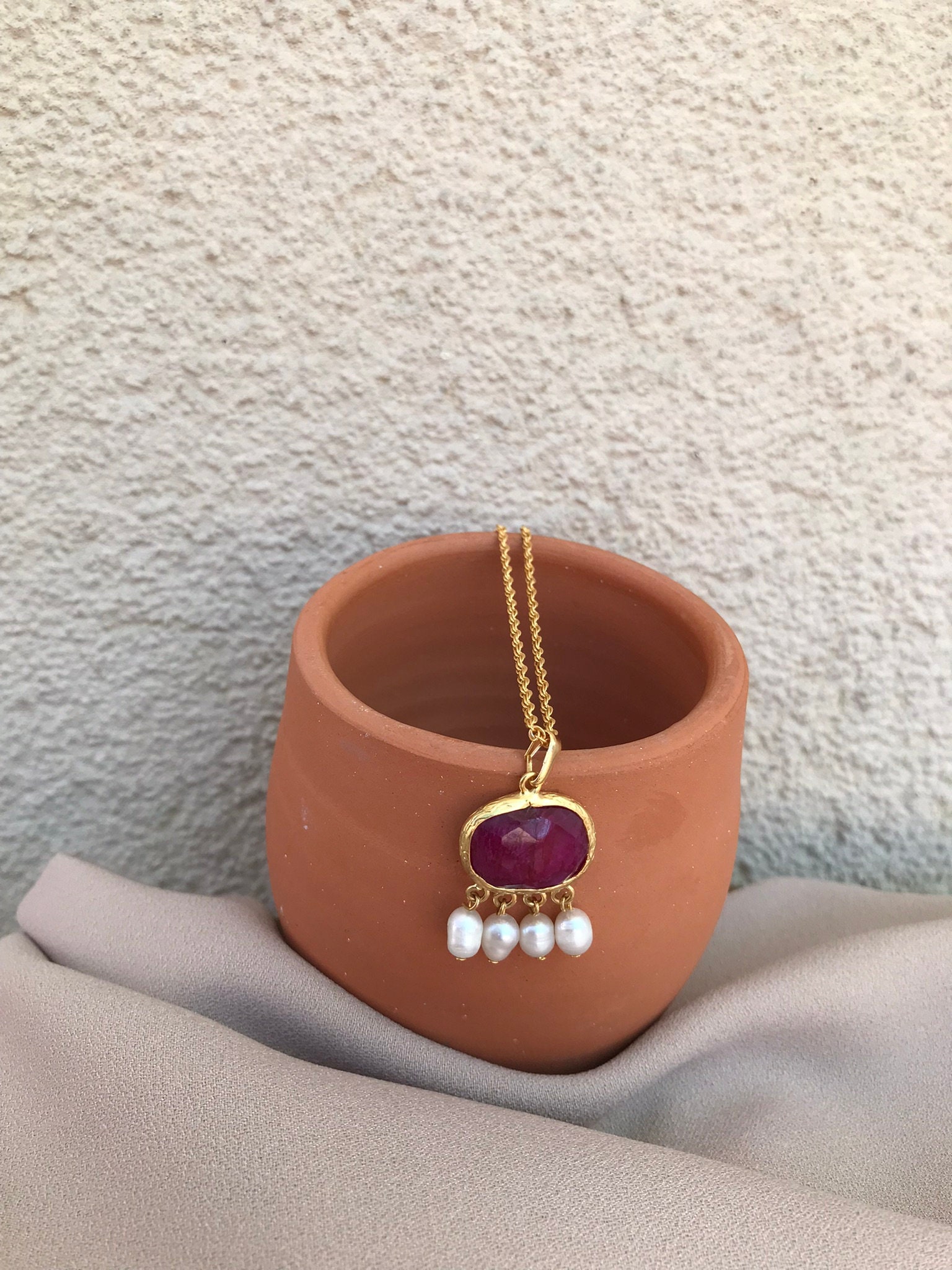 Yakut Taşlı Zincir Kolye