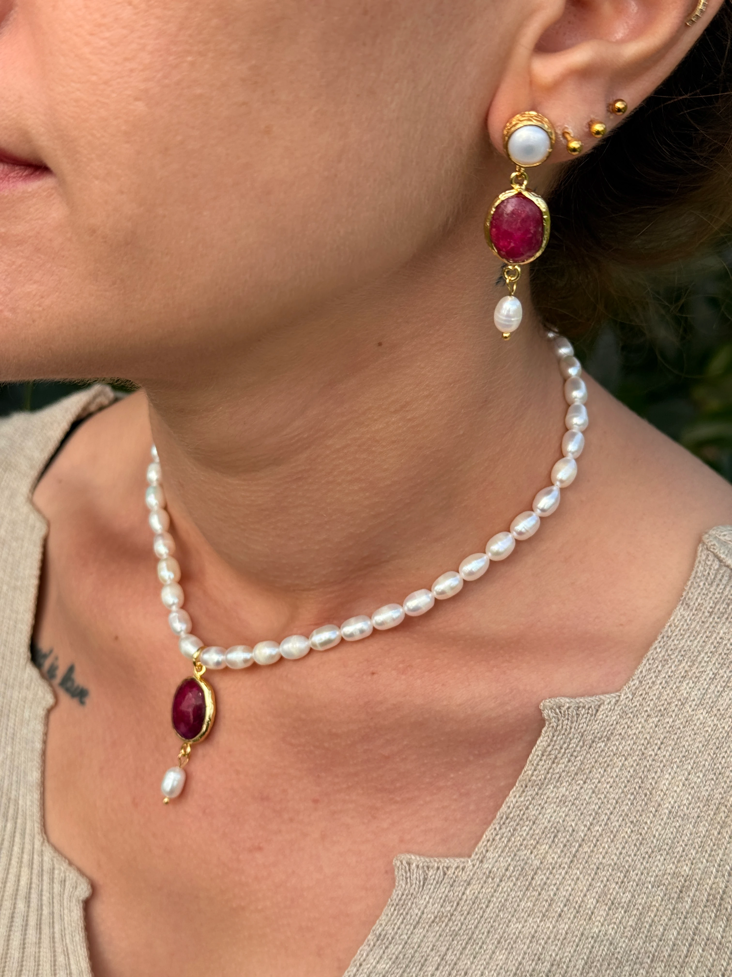 İnci Dizi Oval Yakut Set