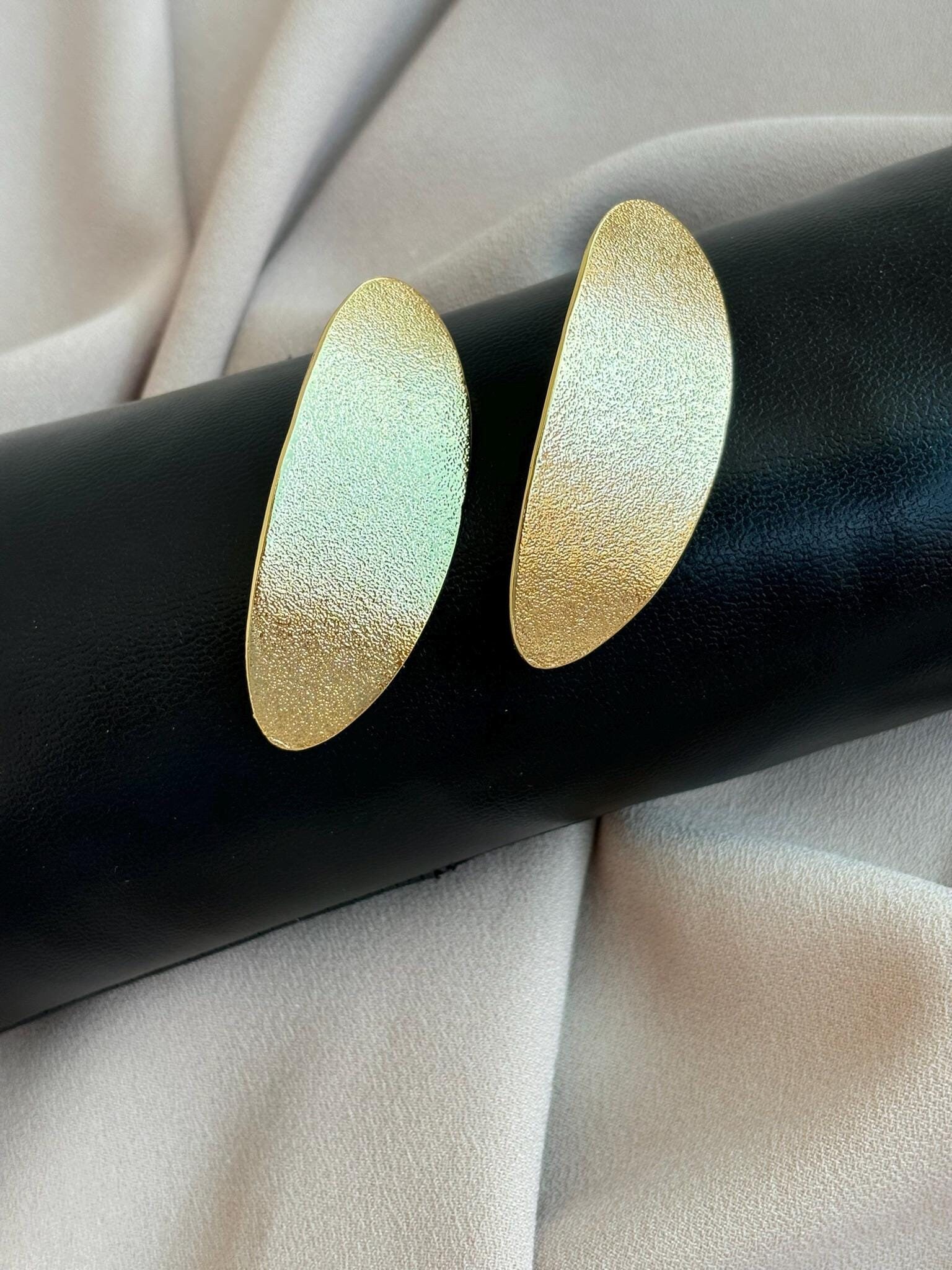 YENİ ! Oval Desenli Döküm Küpeler, El Yapımı Bronz Küpeler