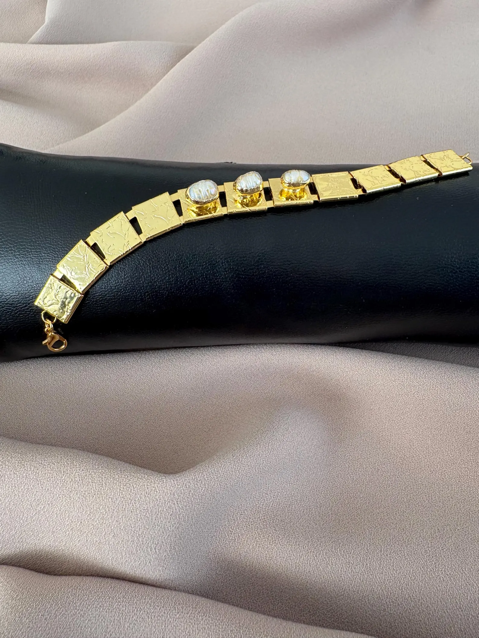 Üç İnci Saat Kayışı El Yapımı Bilezik