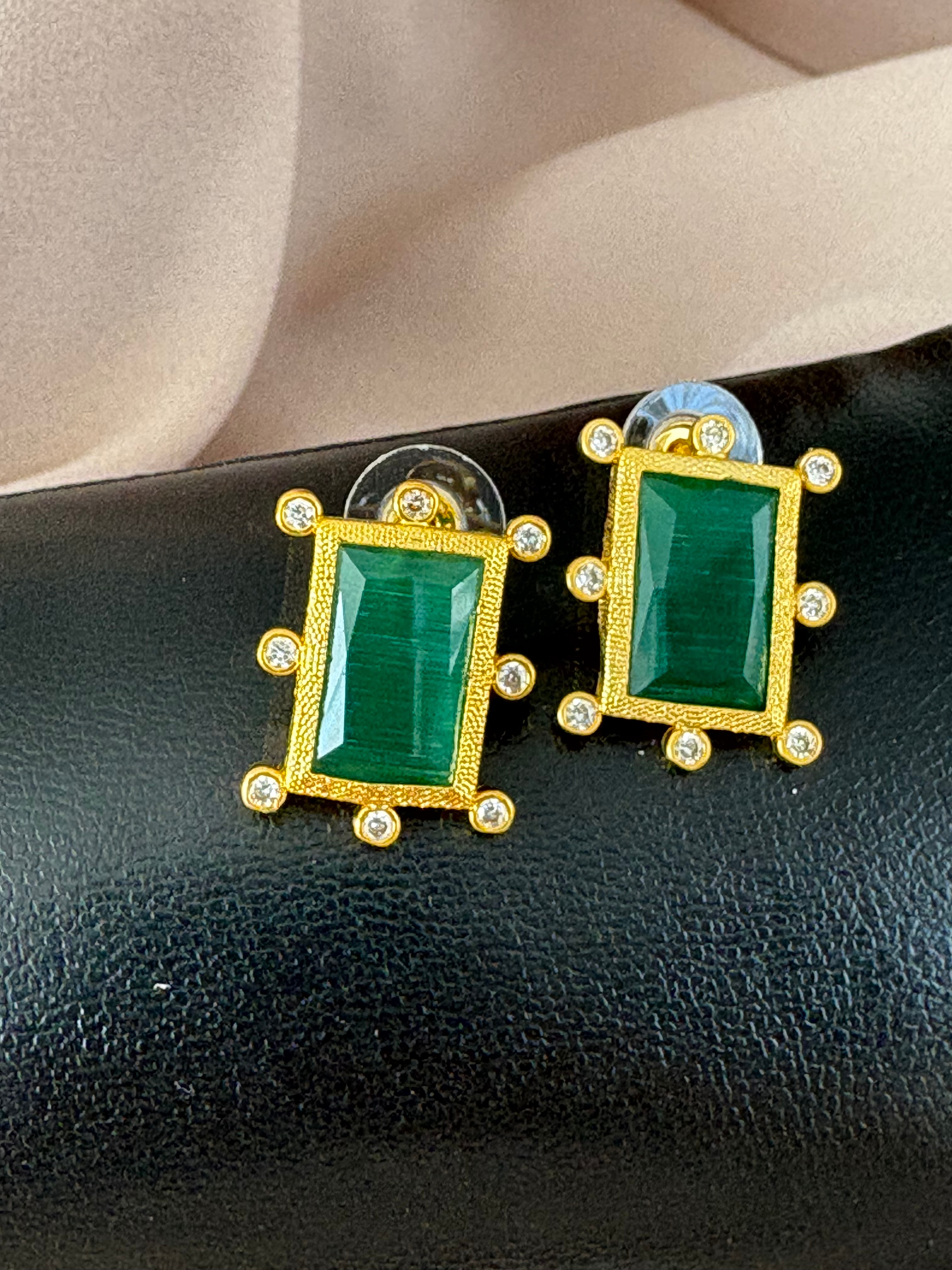 Kare Vintage Kedi Gözü Küpeler