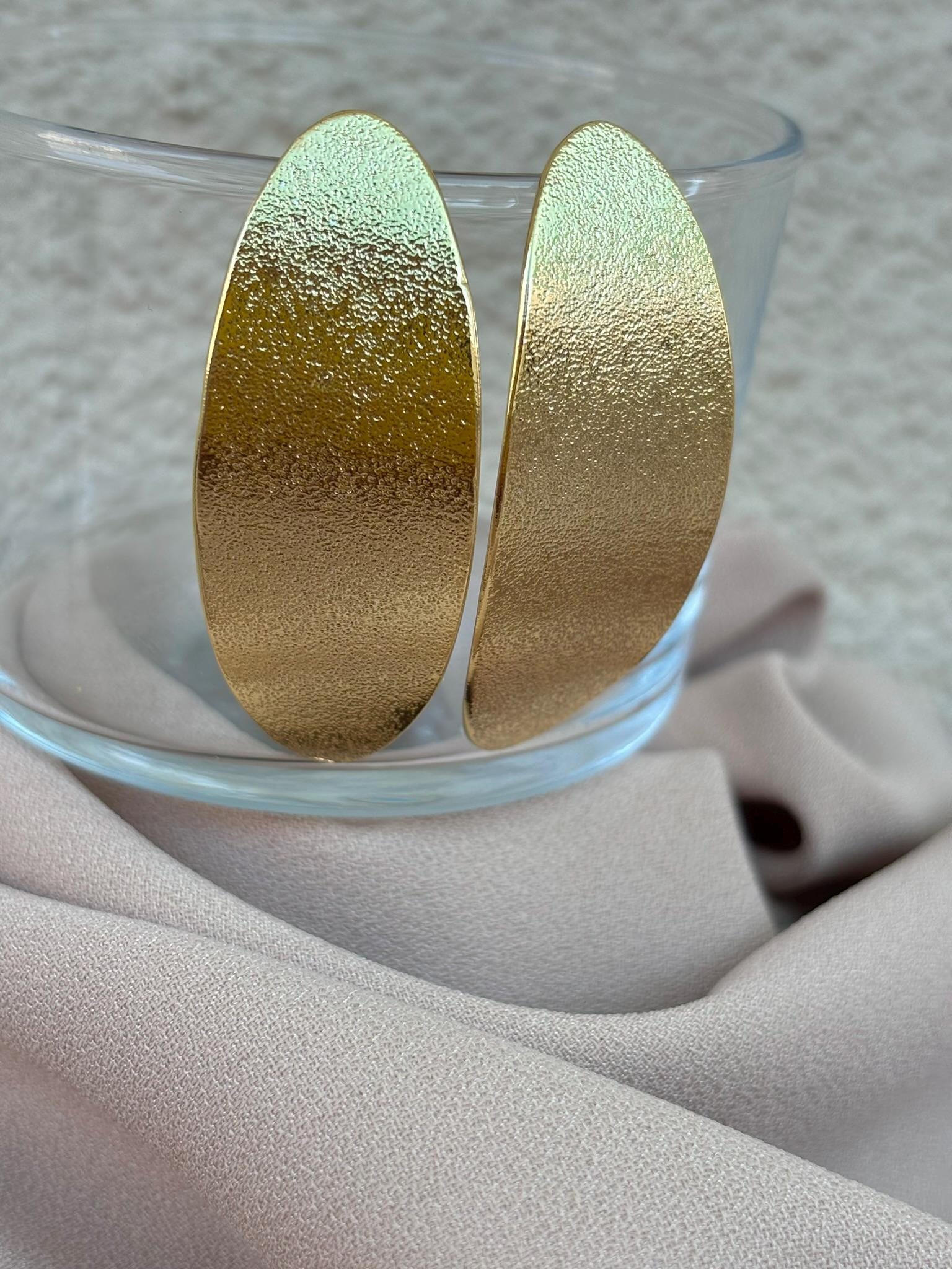 YENİ ! Oval Desenli Döküm Küpeler, El Yapımı Bronz Küpeler