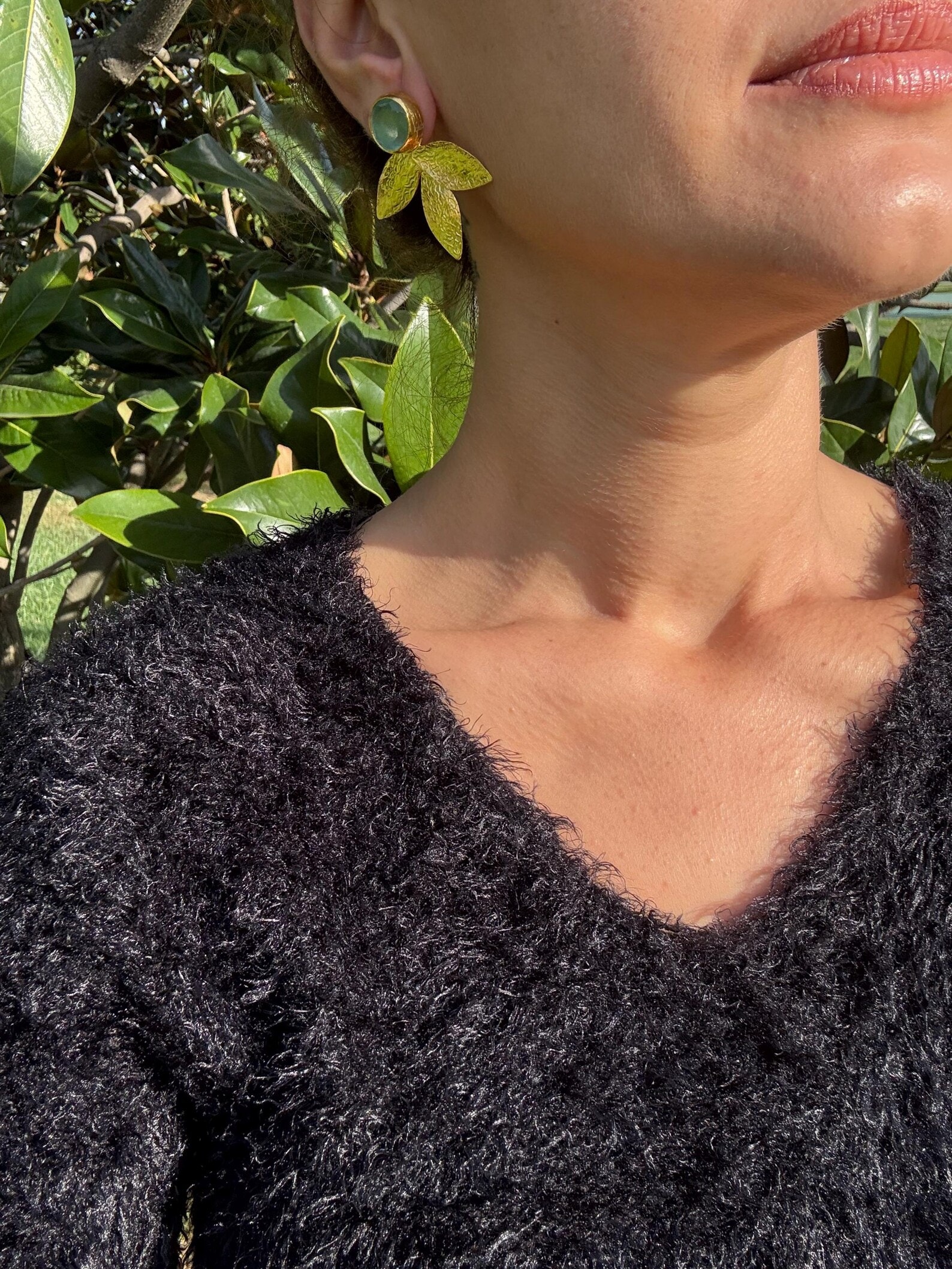 Üç Yapraklı Kedi Gözü Taş Küpeler