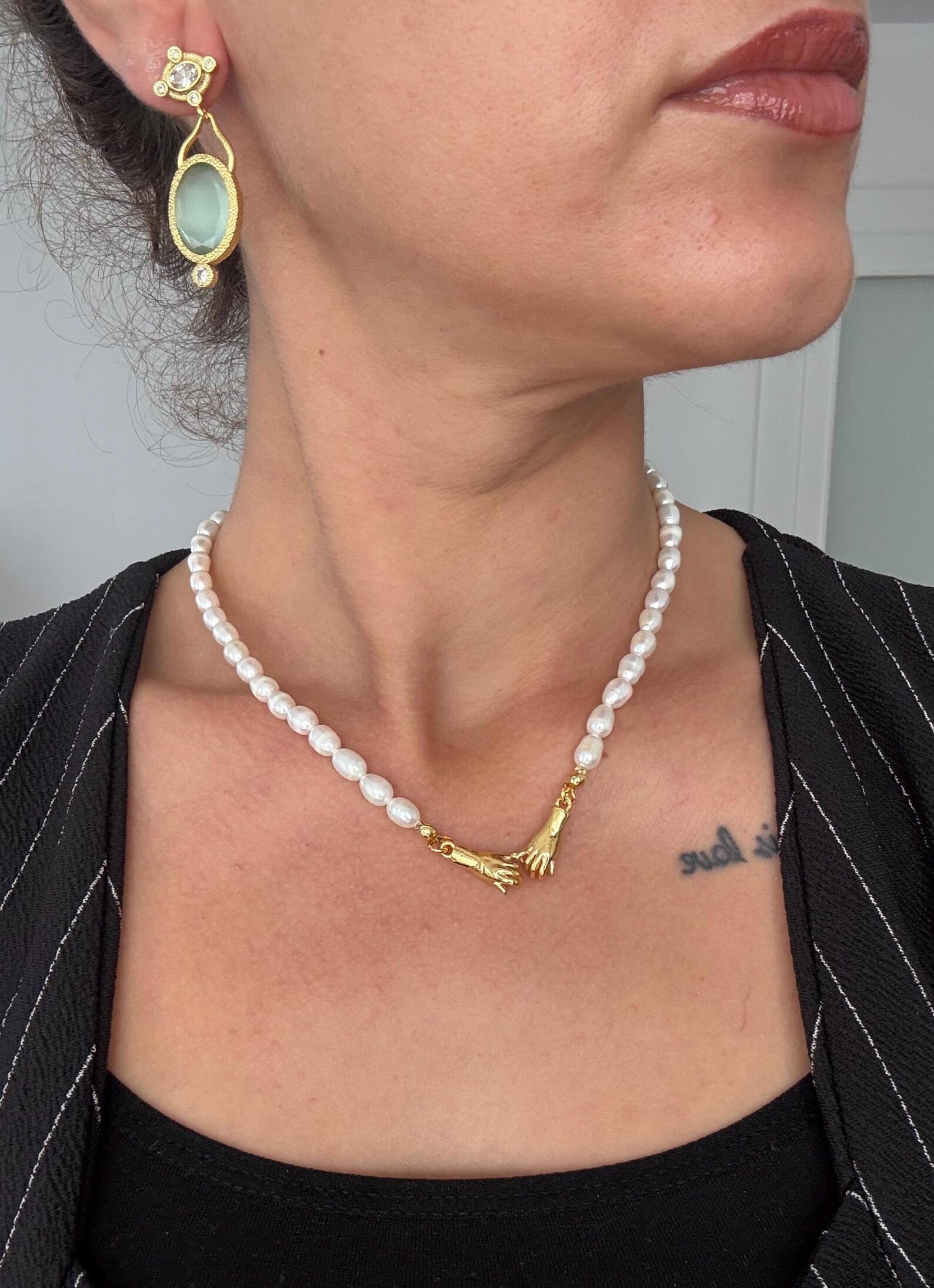 Oval Kedi Gözü Taşlı Küpeler