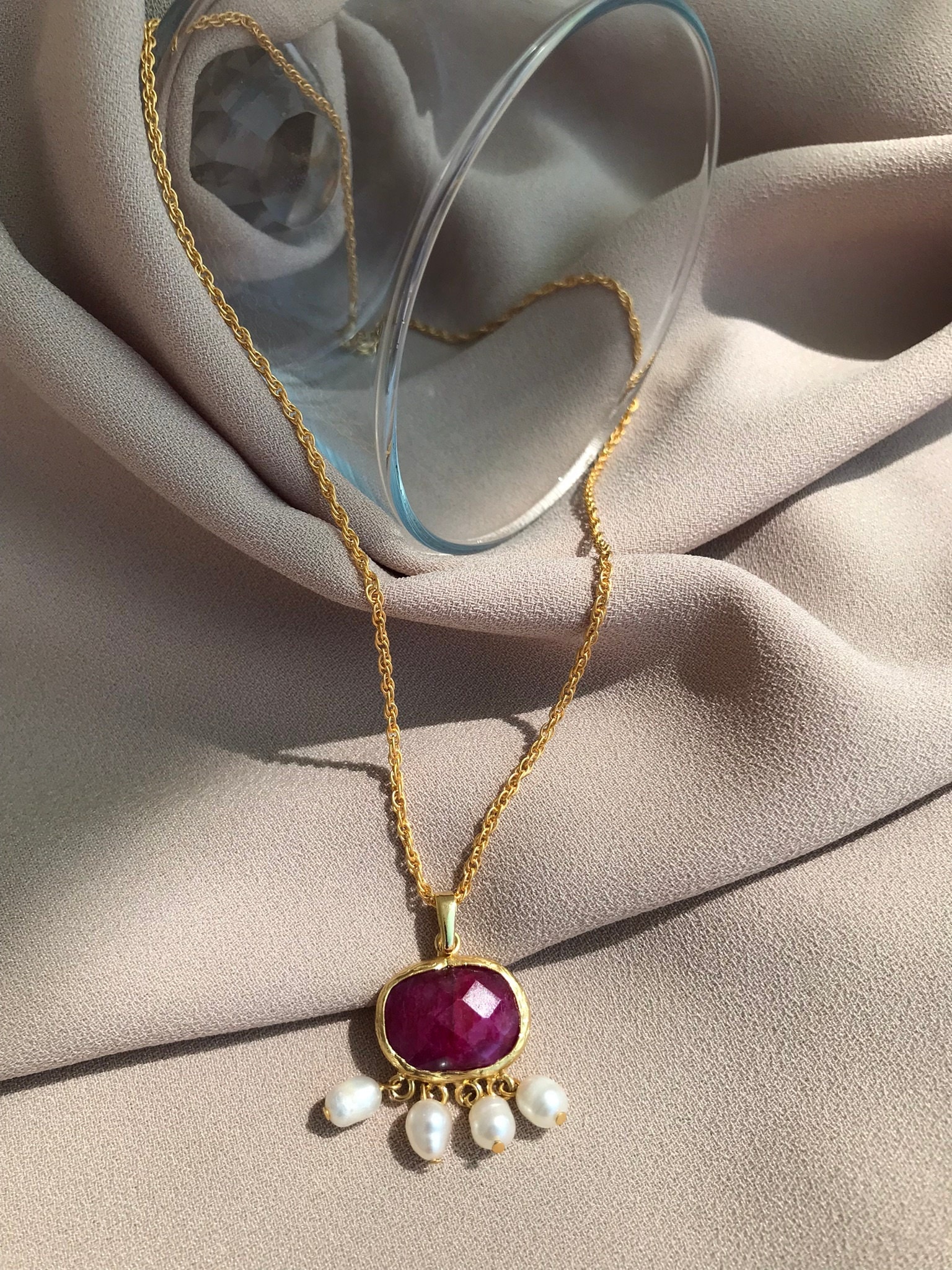 Yakut Taşlı Zincir Kolye