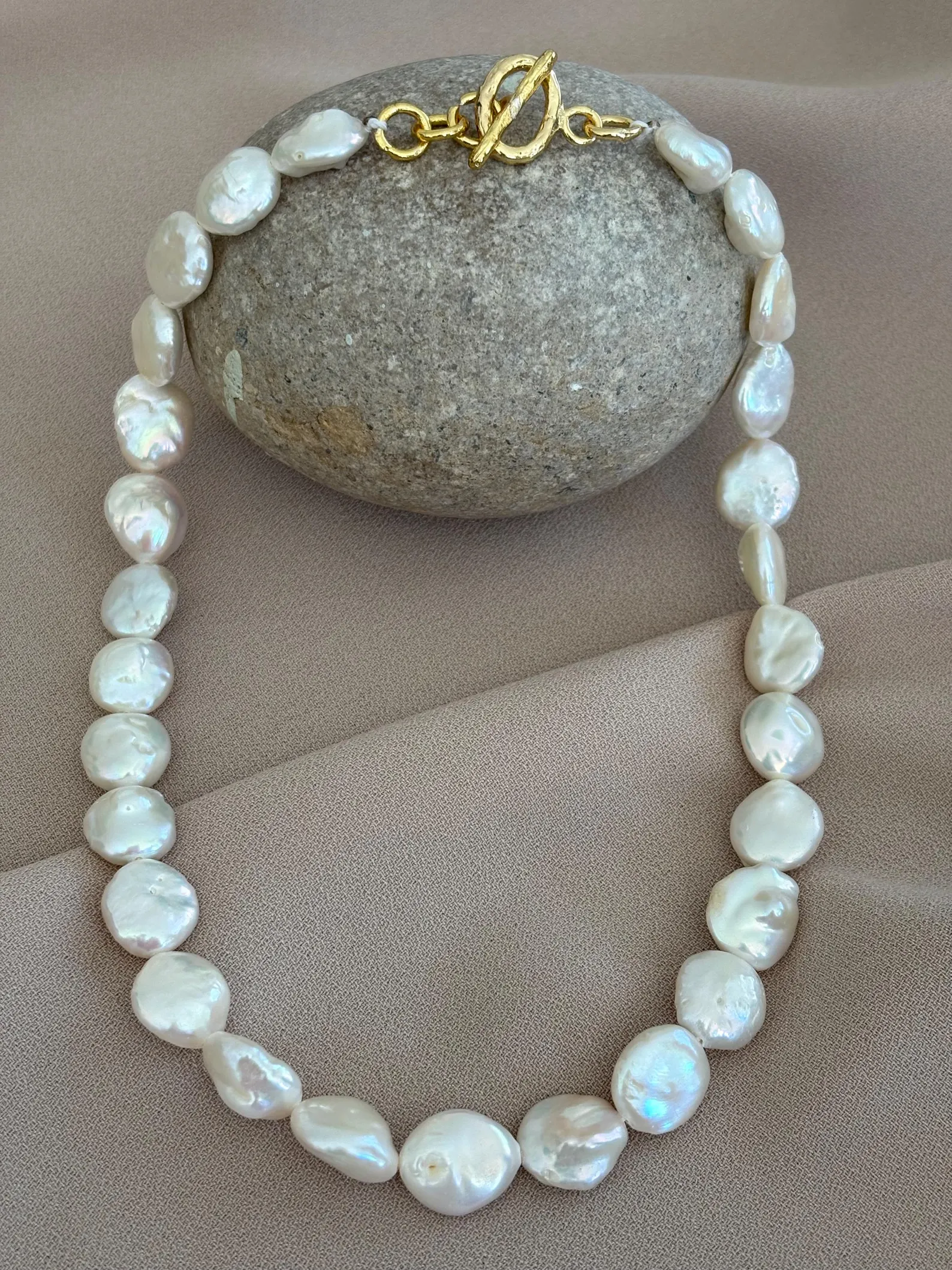 El Örmesi Coin İnci Kolye