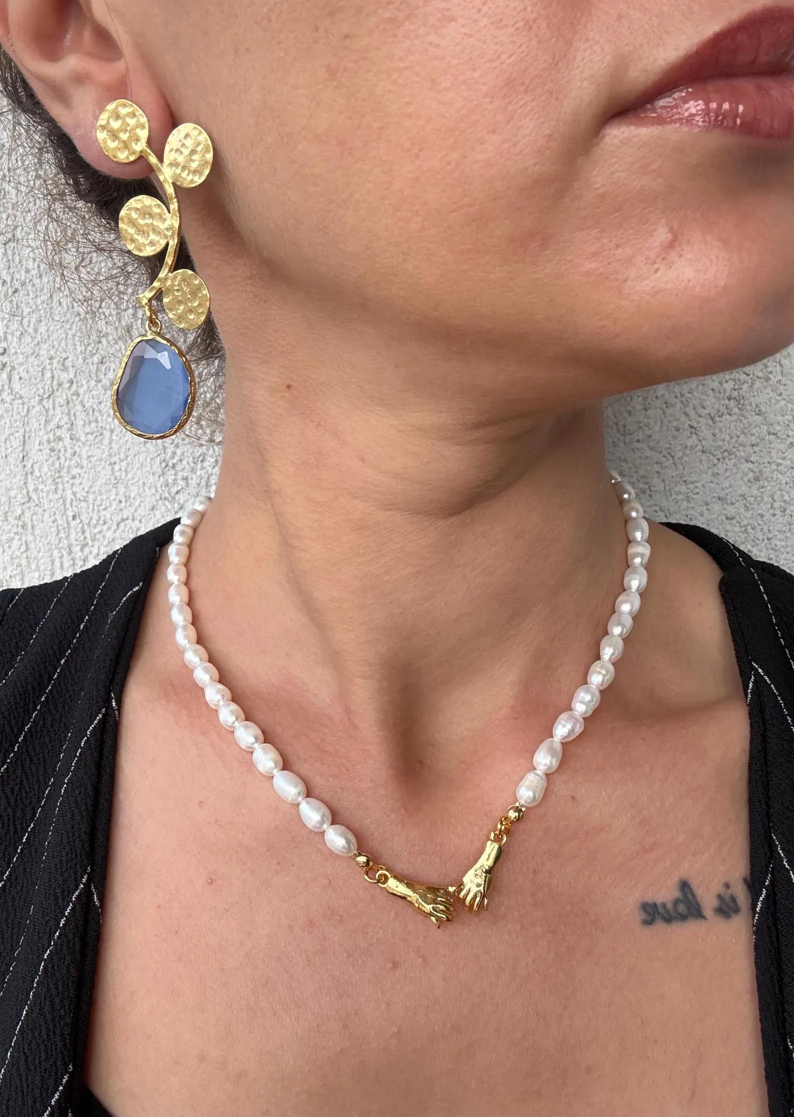 Uzun Döküm Kedi Gözü Taş Küpeler