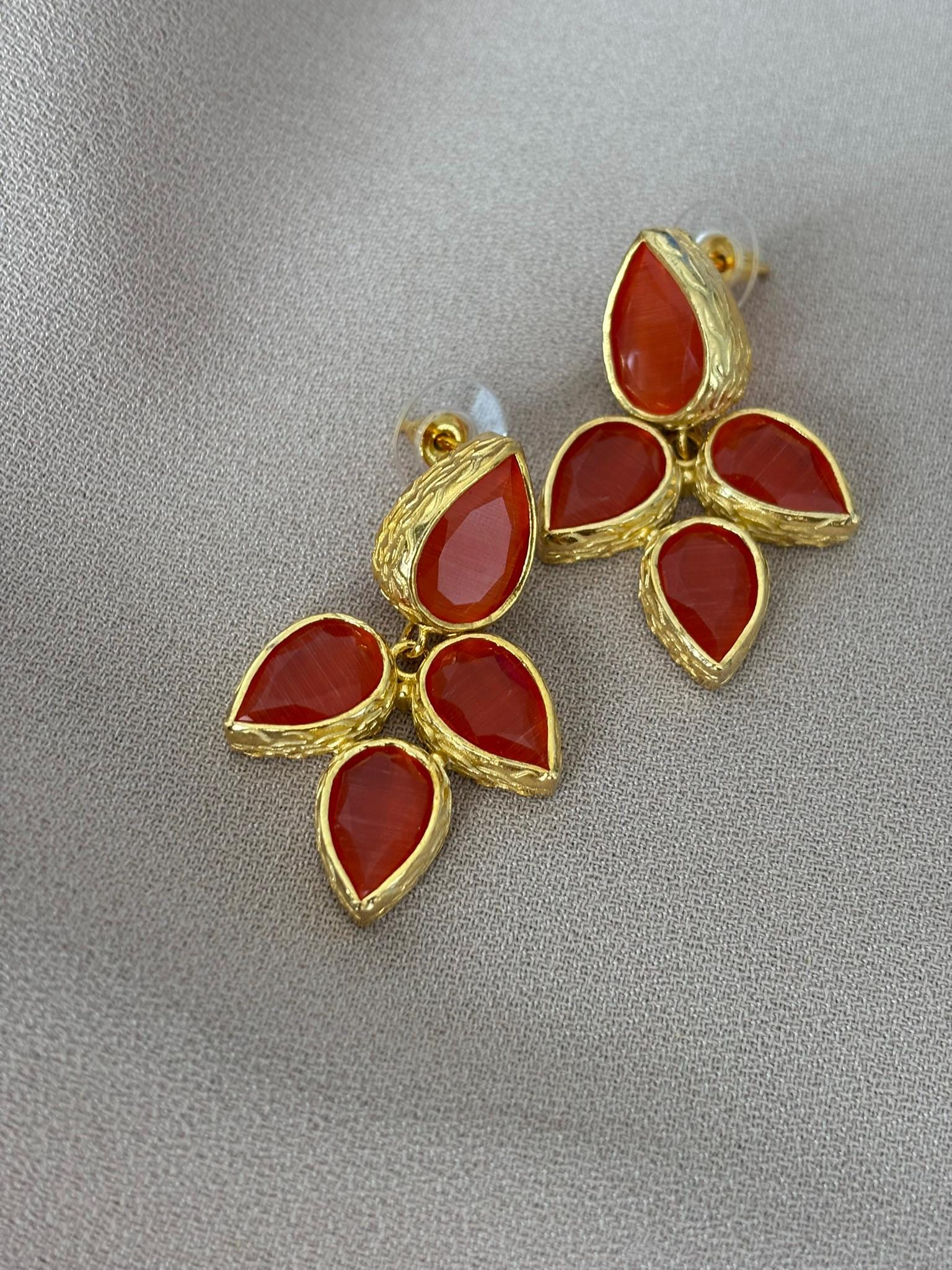 Dört Damla Kedi Gözü Küpe