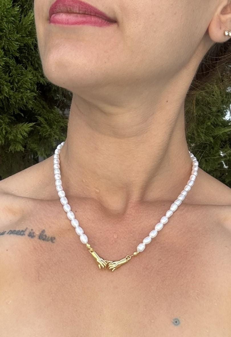 Natural Pearl Hands Necklace