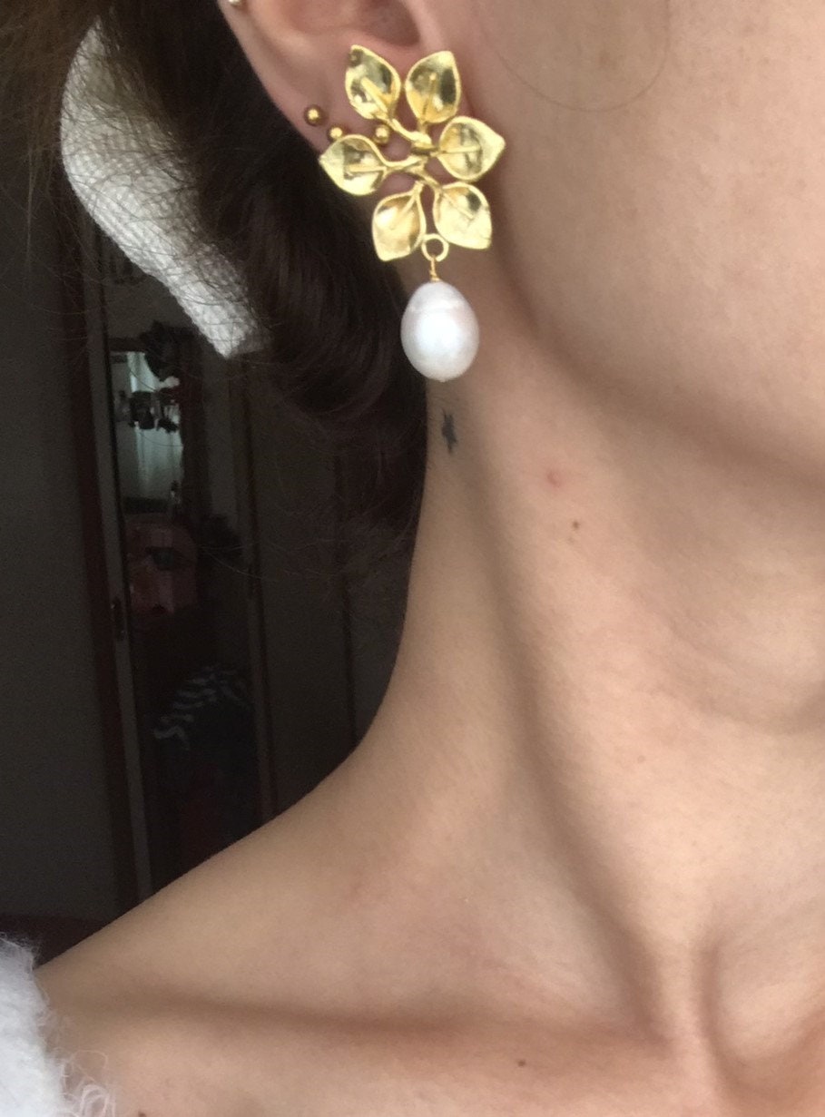 Altı Yapraklı İnci Küpe