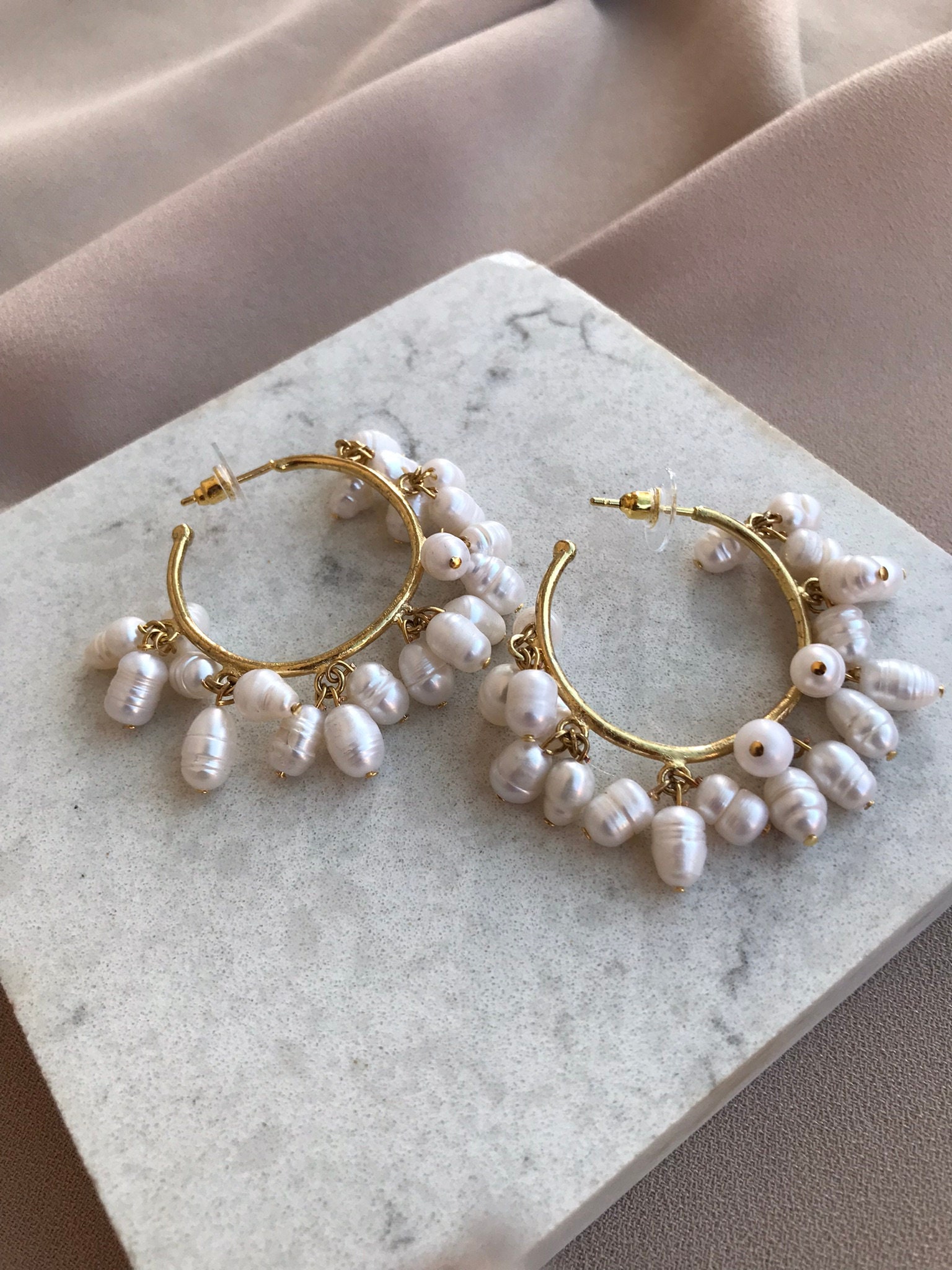 İnci Sarkıtlı Büyük Halka Küpe