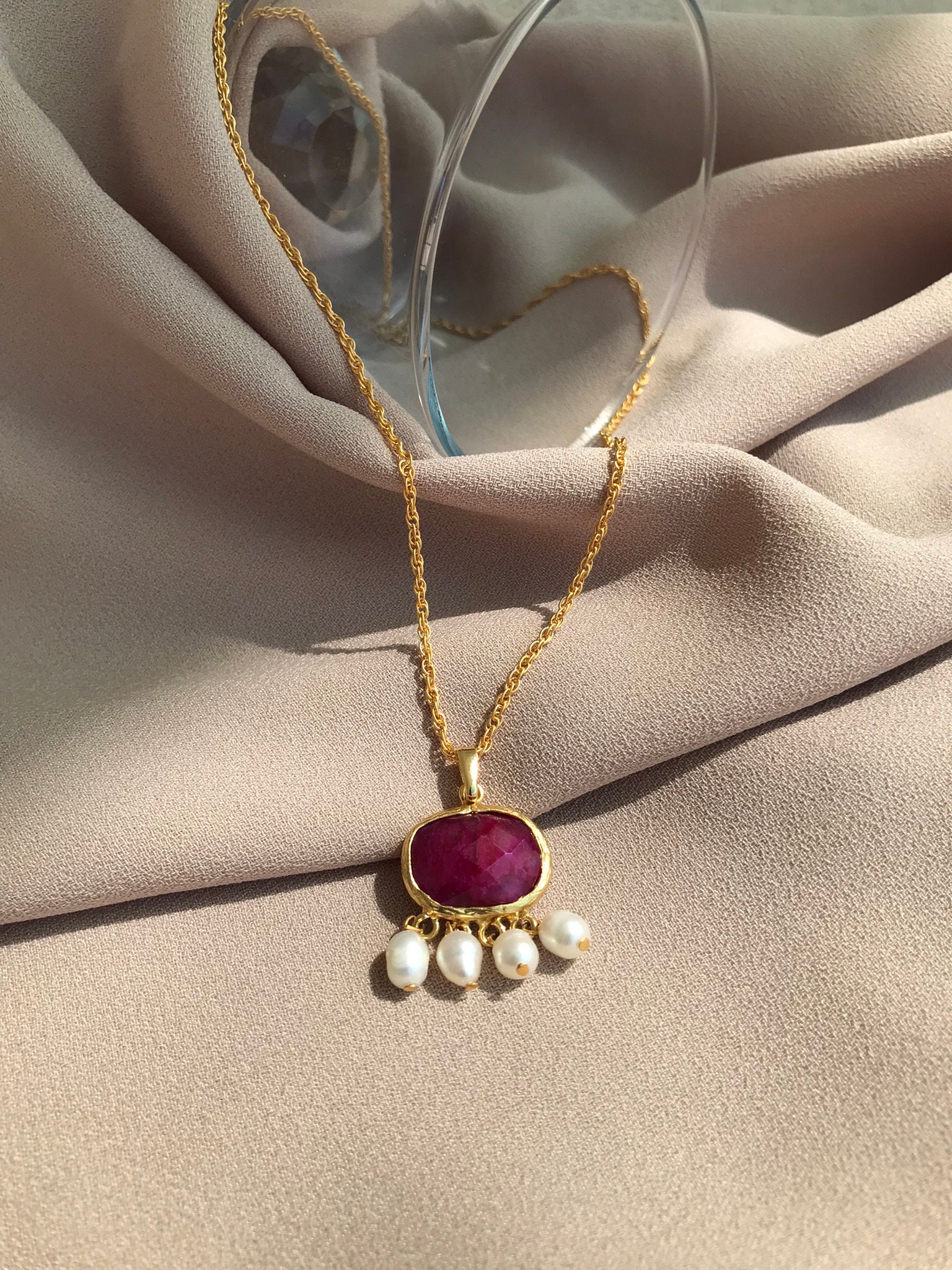 Yakut Taşlı Zincir Kolye