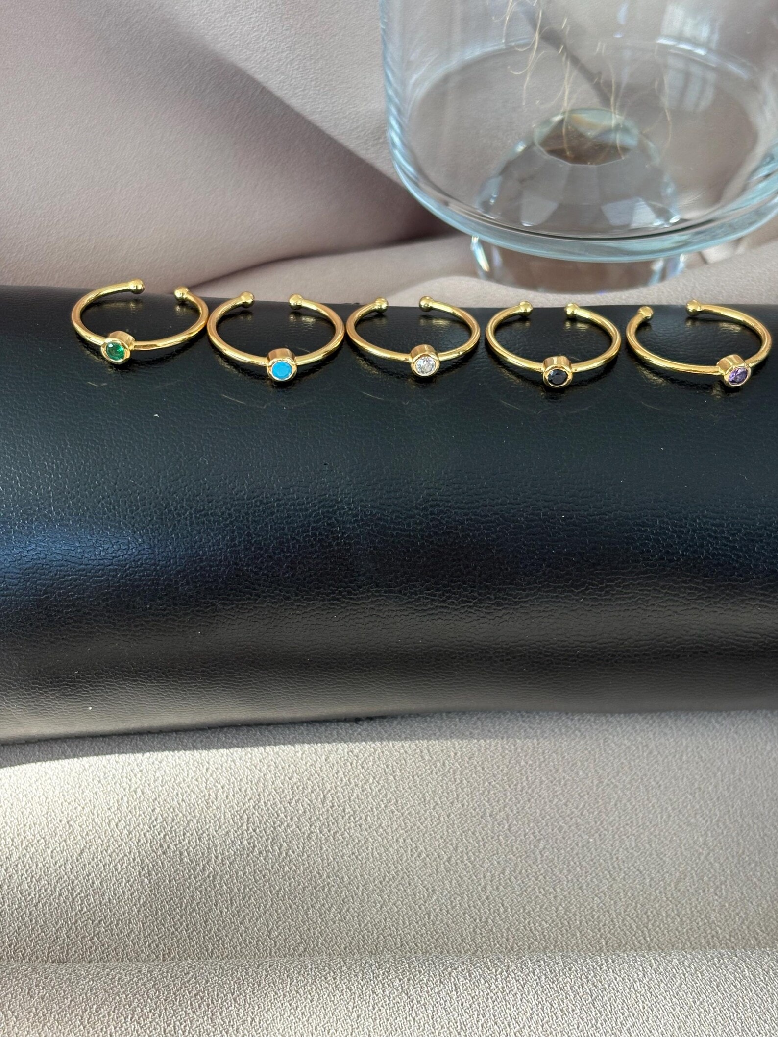 Zirkon Yuvarlak Tek Taş Yüzük