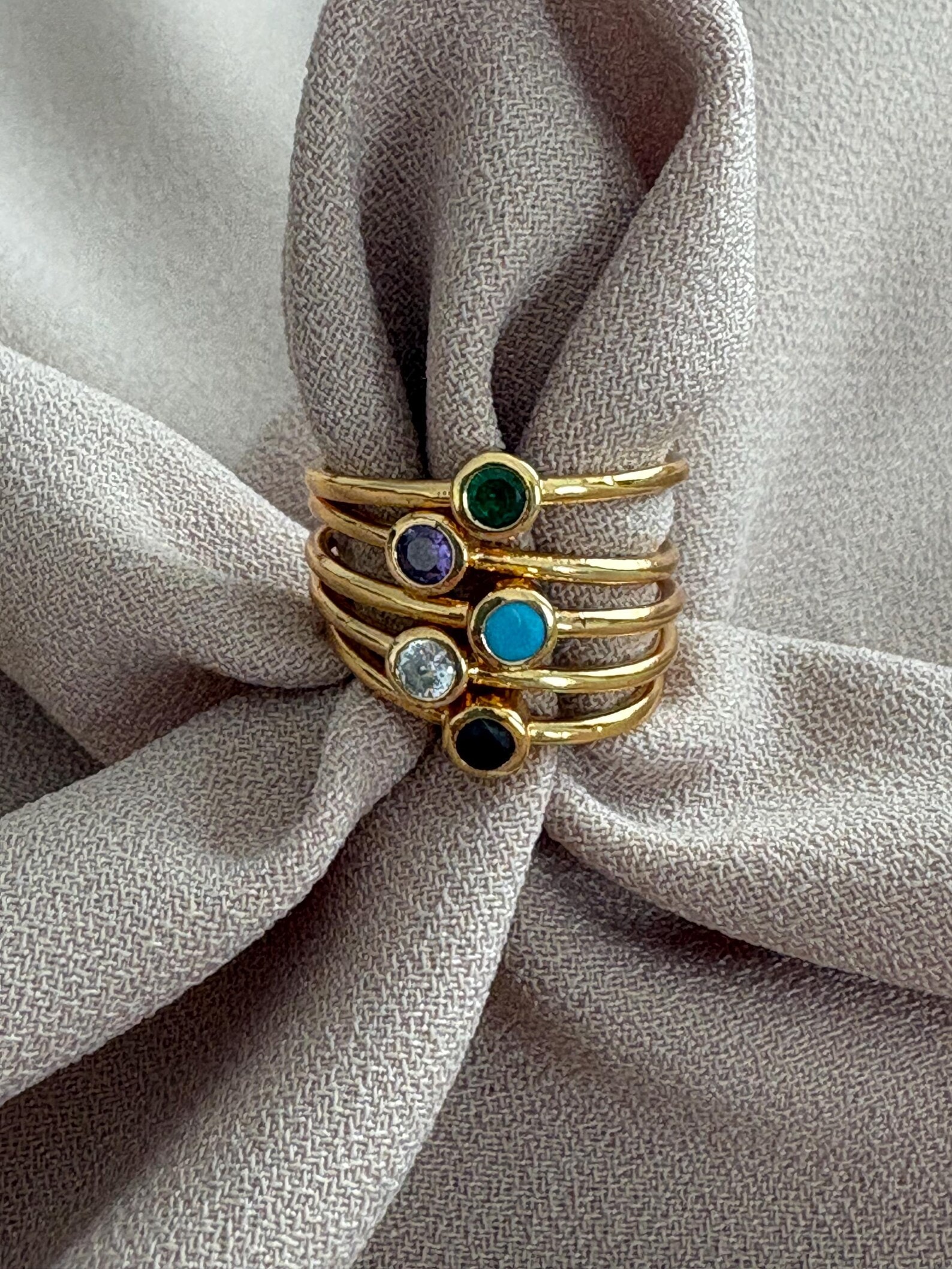 Zirkon Yuvarlak Tek Taş Yüzük